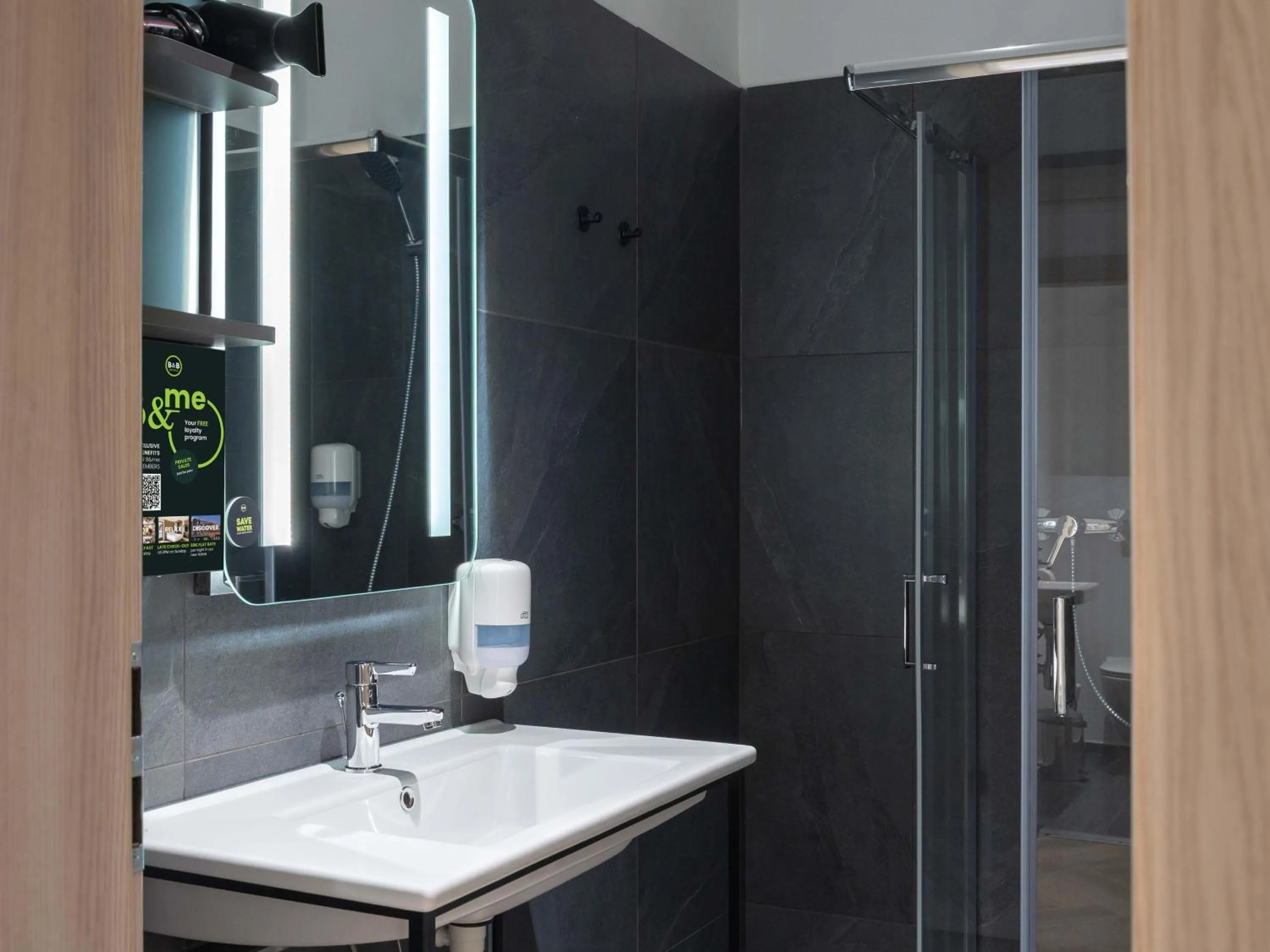 Bathroom in B&B HOTEL Maribor Orel