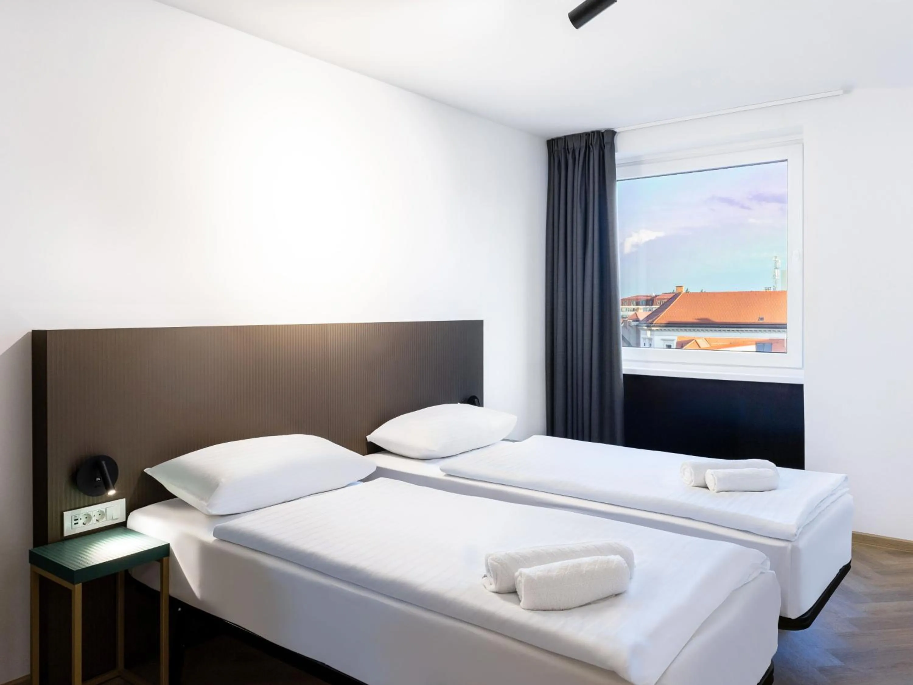 Bed in B&B HOTEL Maribor Orel