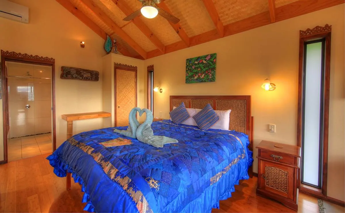 Bed in Maleny Tropical Retreat