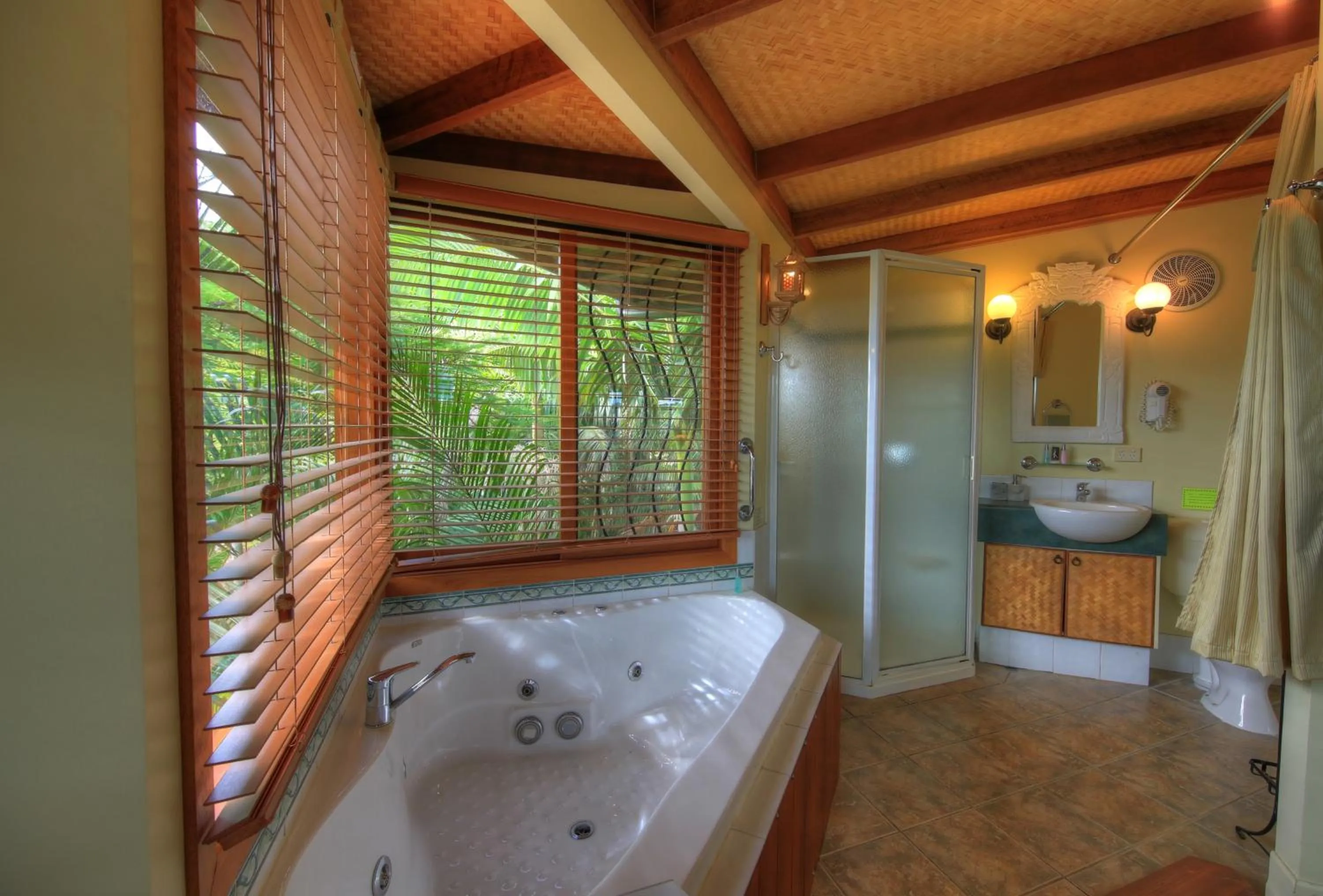 Maleny Tropical Retreat