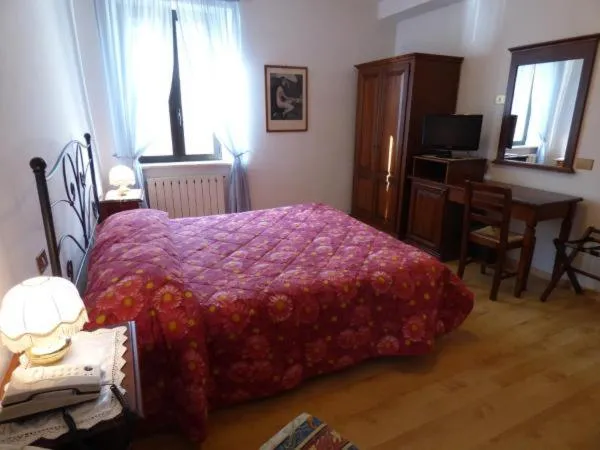 Bed in " Il Bersagliere " Dependance Hotel la Pace