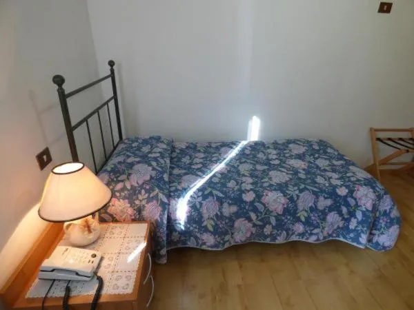 Bed in " Il Bersagliere " Dependance Hotel la Pace