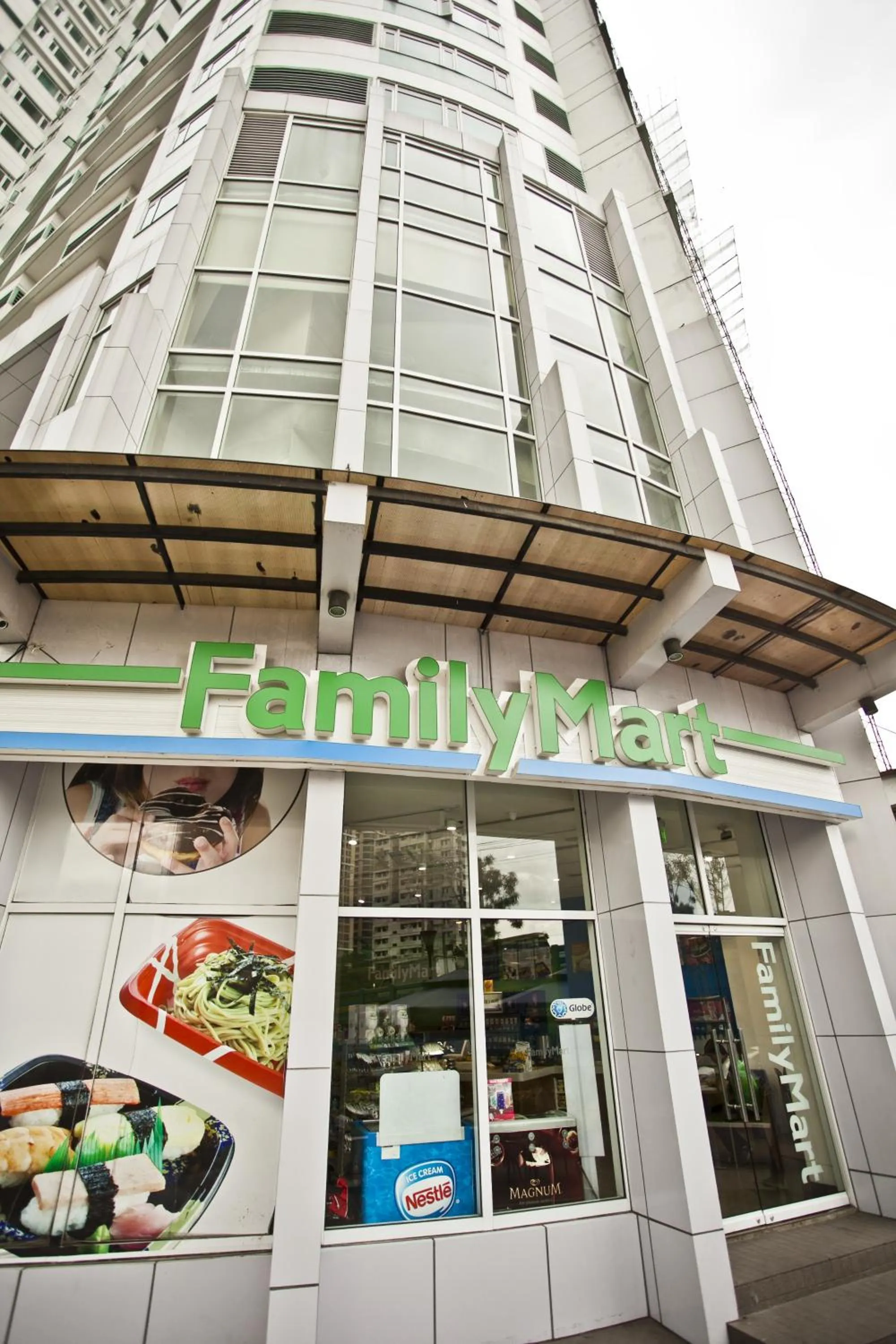 On-site shops in The Exchange Regency Residence Hotel Managed by HII