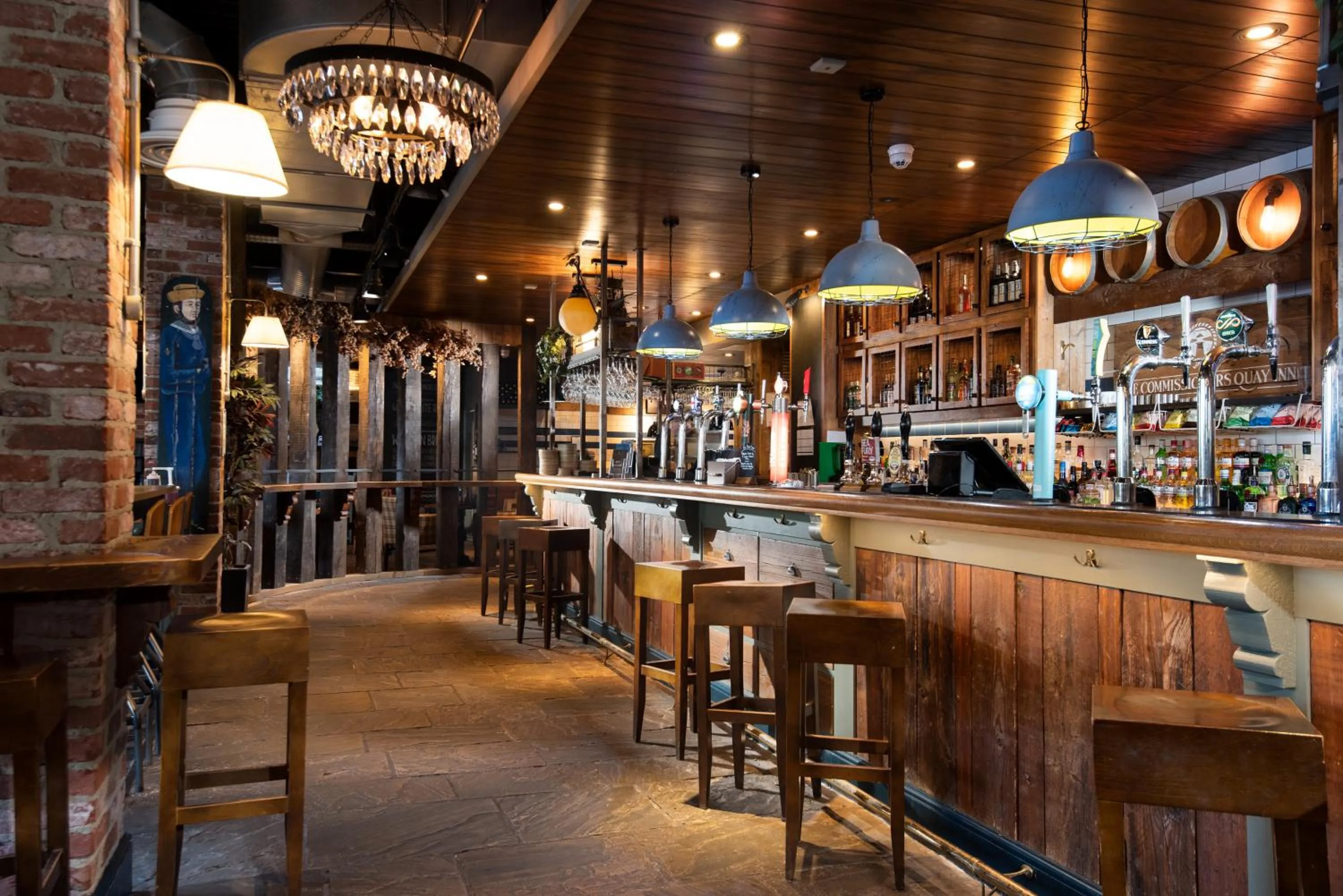 Lounge or bar in The Commissioners Quay Inn - The Inn Collection Group