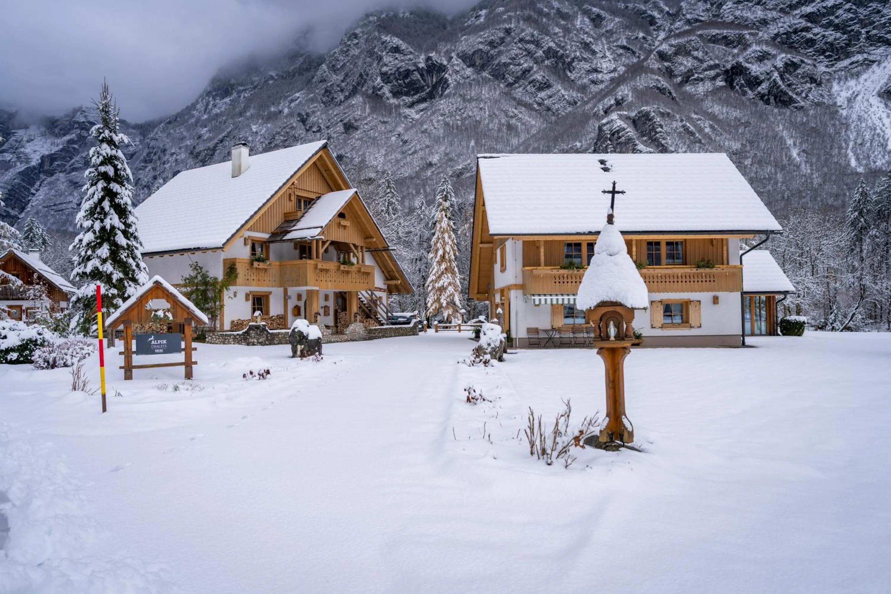 Property building in ALPIK Chalets - Bohinj