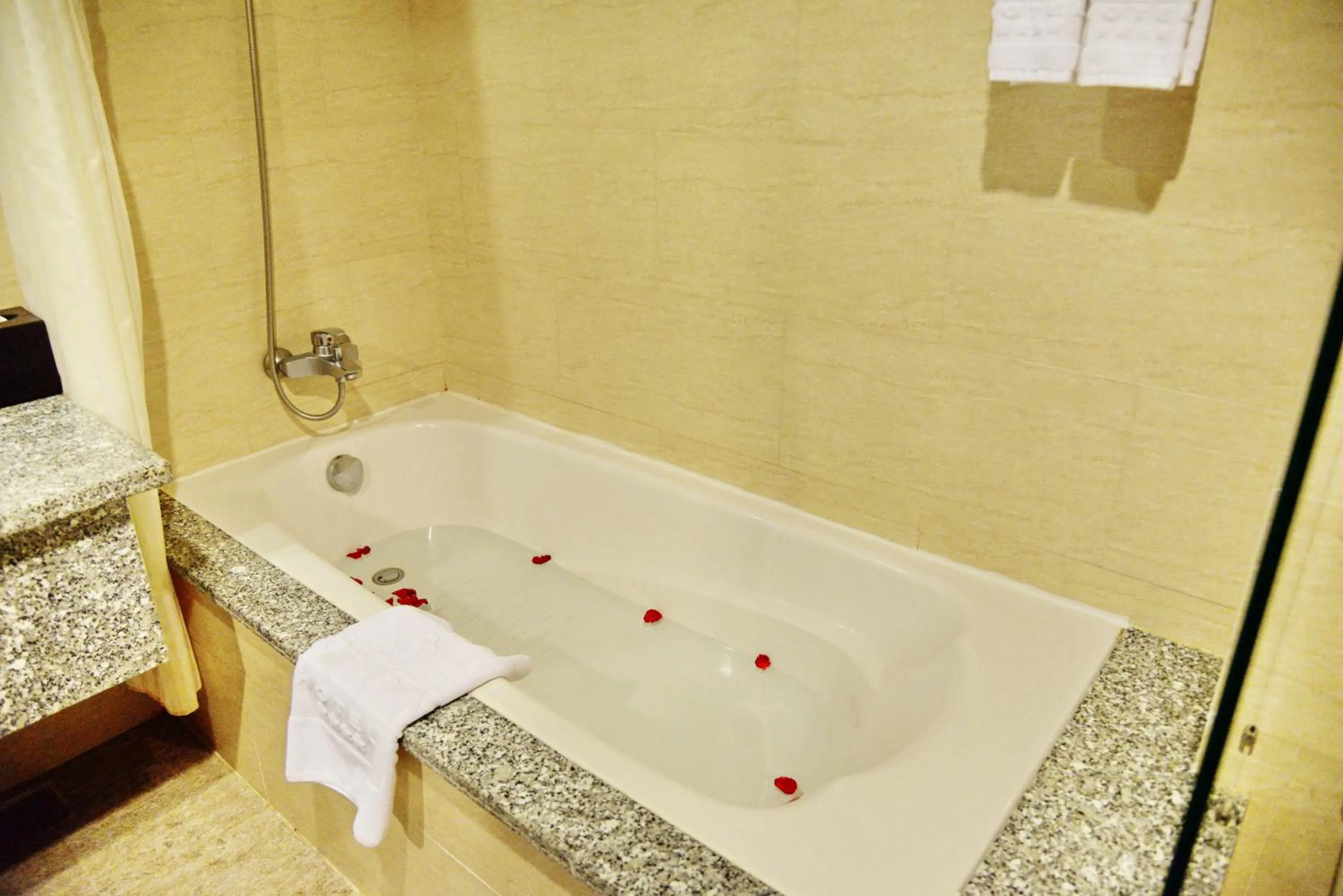 Bathroom in Sai Gon Ban Me Hotel