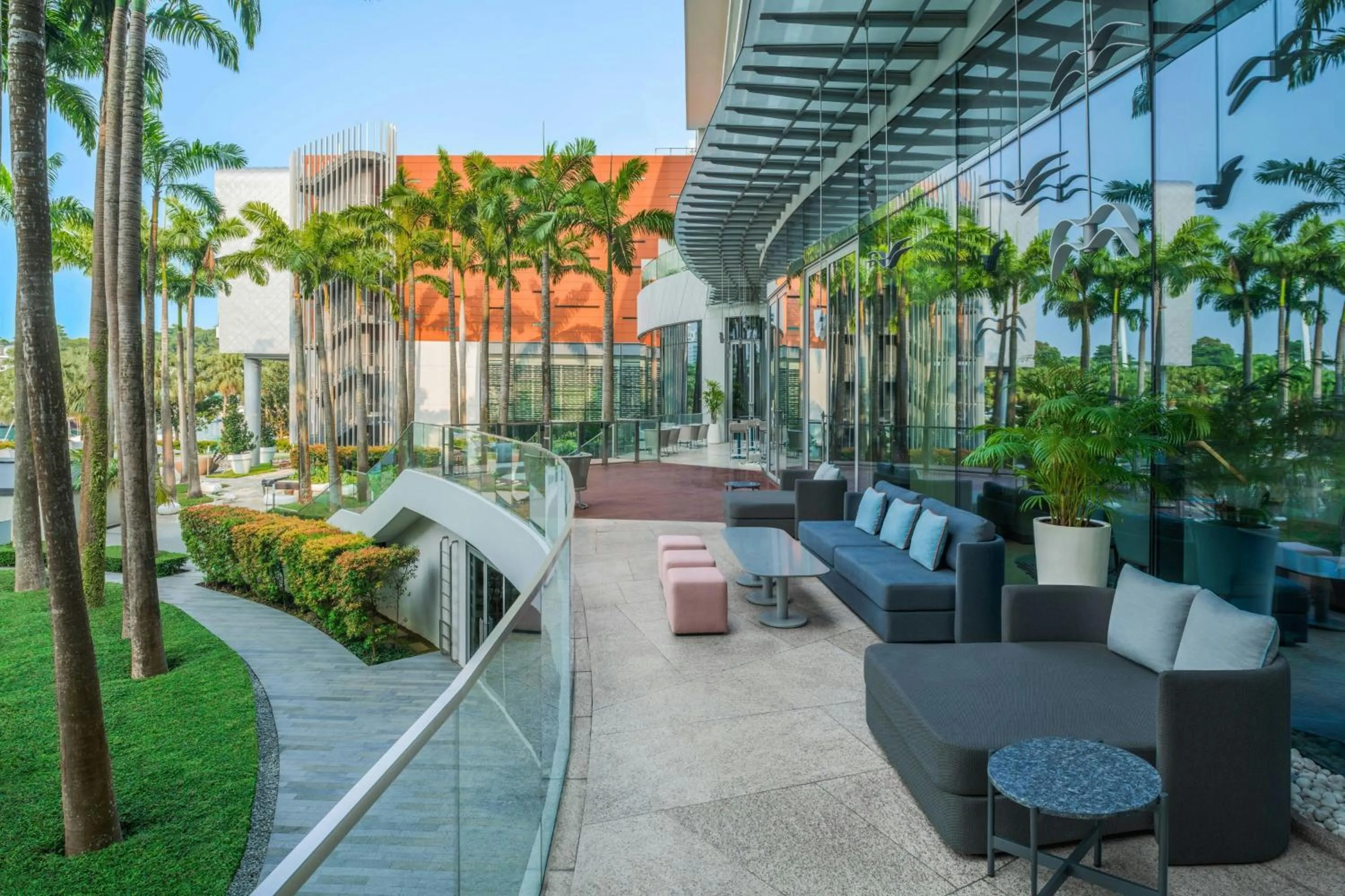 Lounge or bar in W Singapore - Sentosa Cove