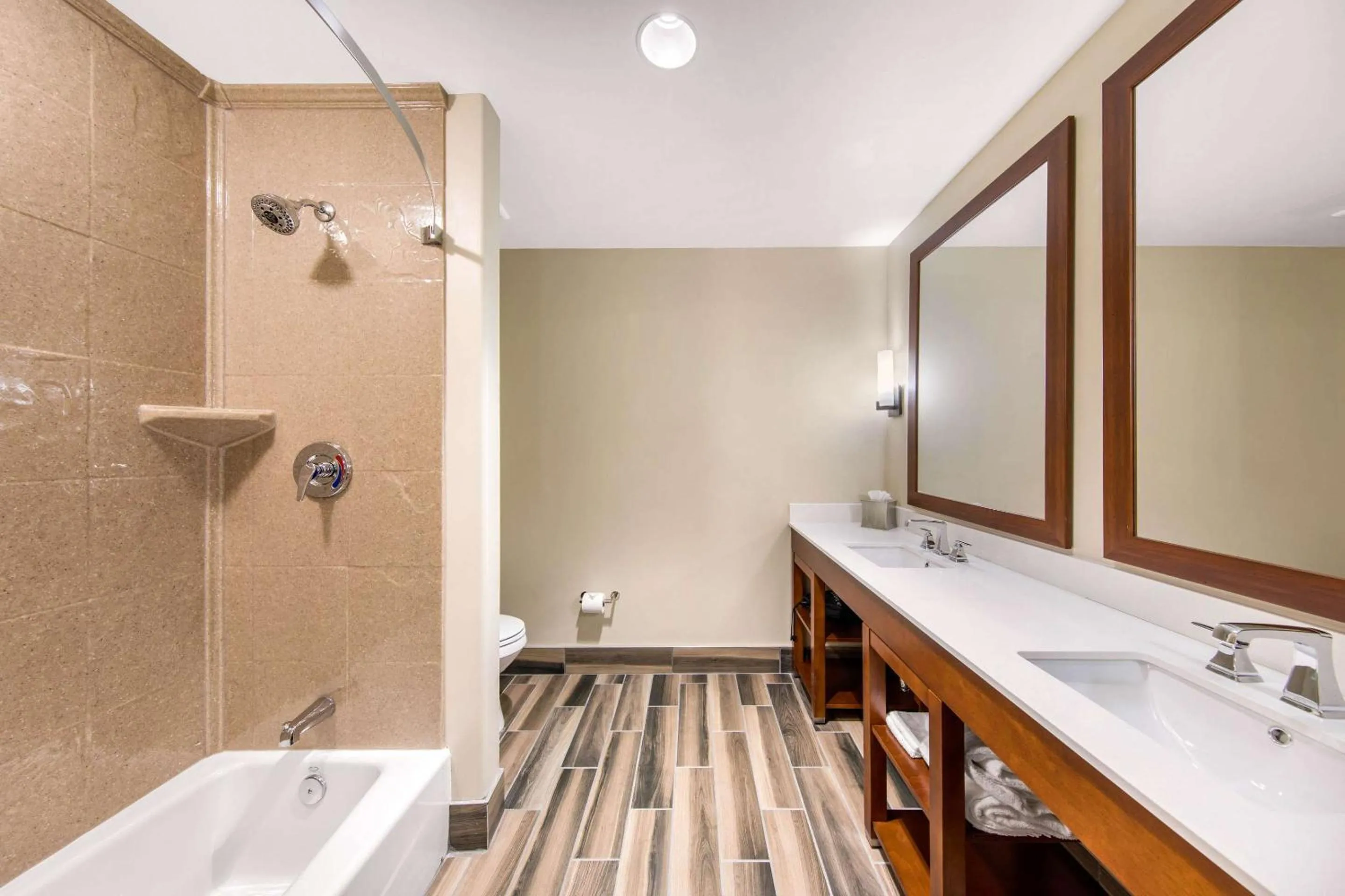 Bedroom in Comfort Suites Liberal North