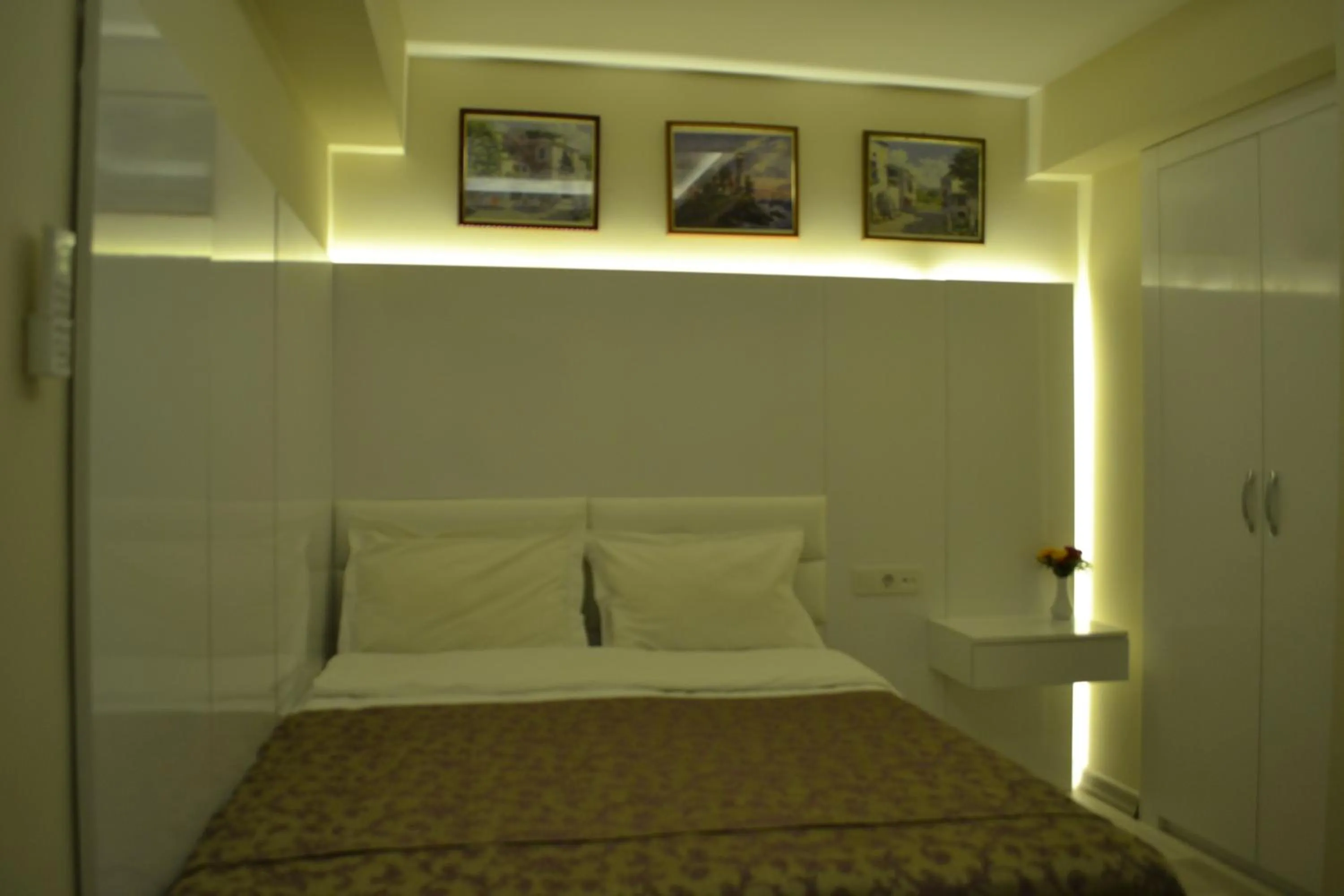 Bathroom, Bed in Grand Fatih Hotel