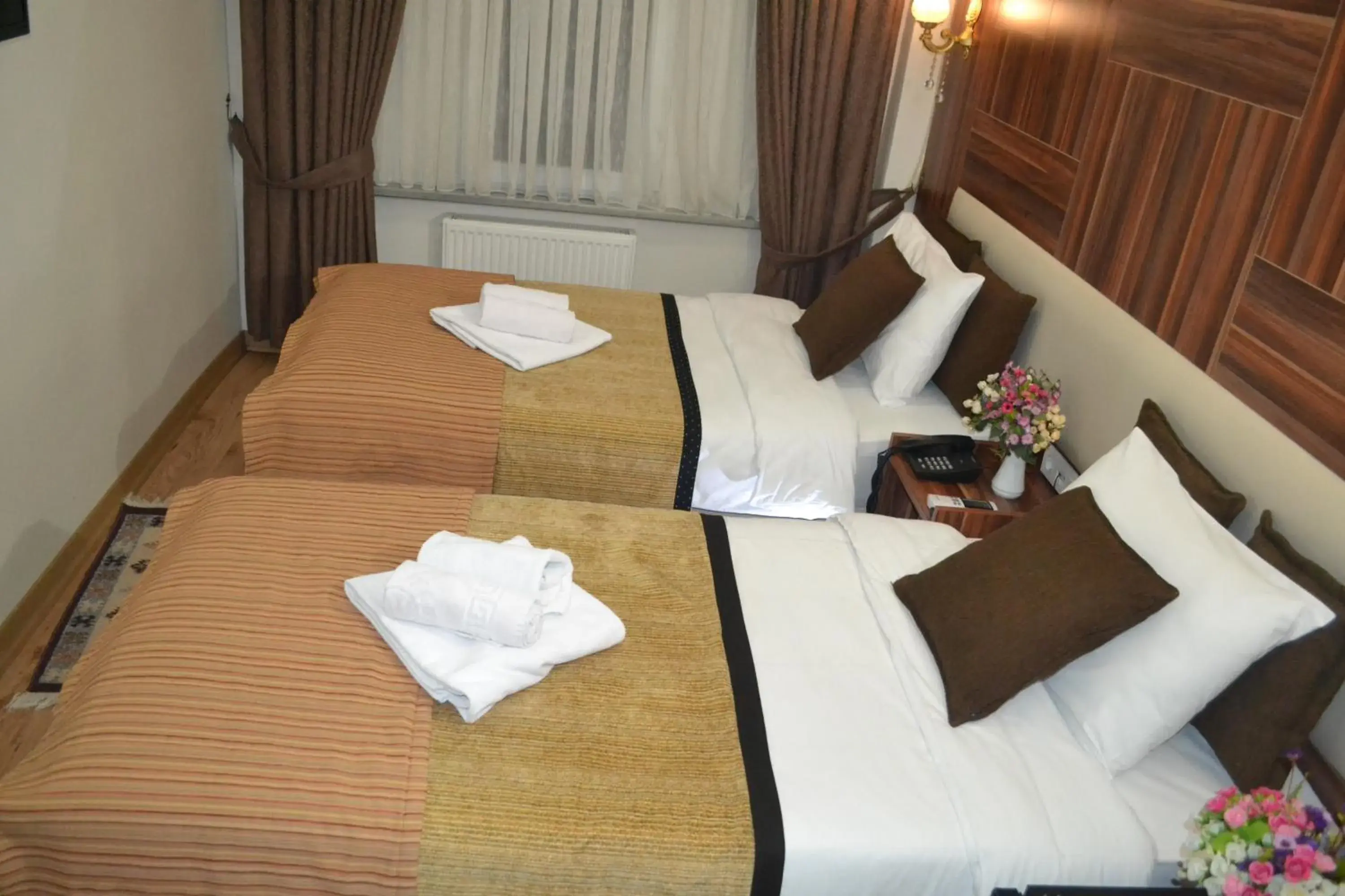 Standard Quadruple Room in Grand Fatih Hotel Standard Quadruple Room in Grand Fatih Hotel