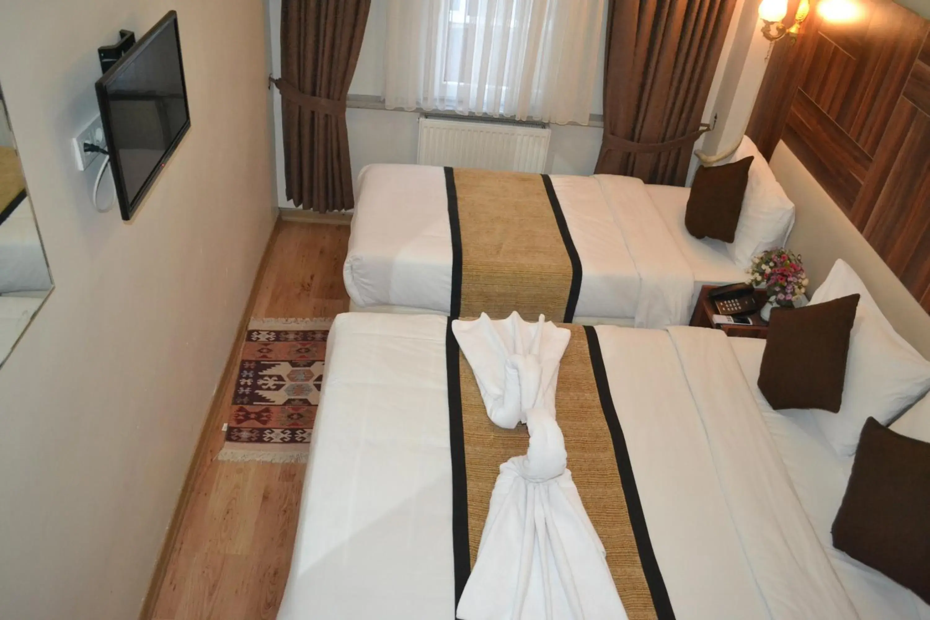 Standard Triple Room in Grand Fatih Hotel Standard Triple Room in Grand Fatih Hotel