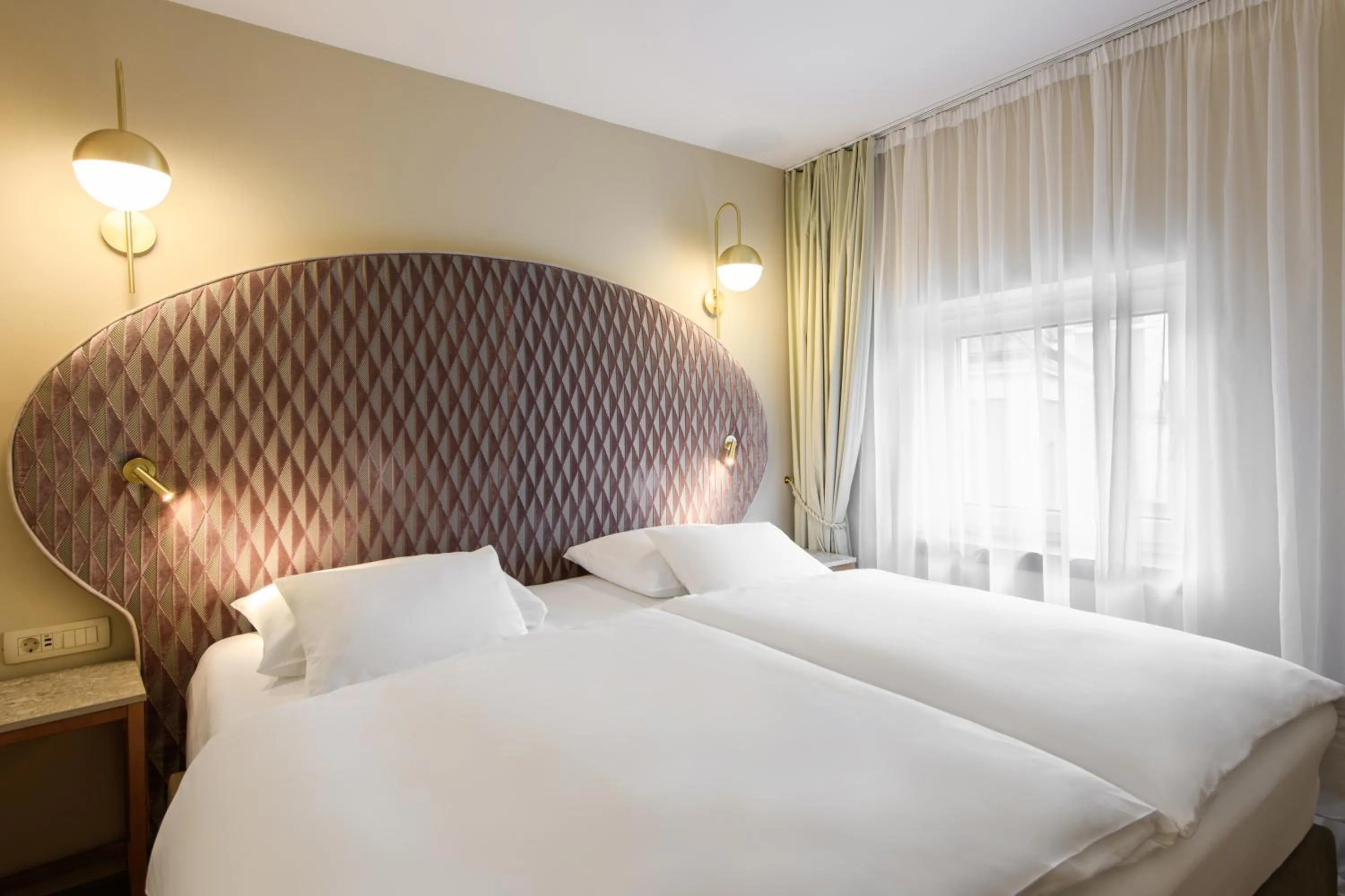 Bed in Grand Hotel Union Eurostars