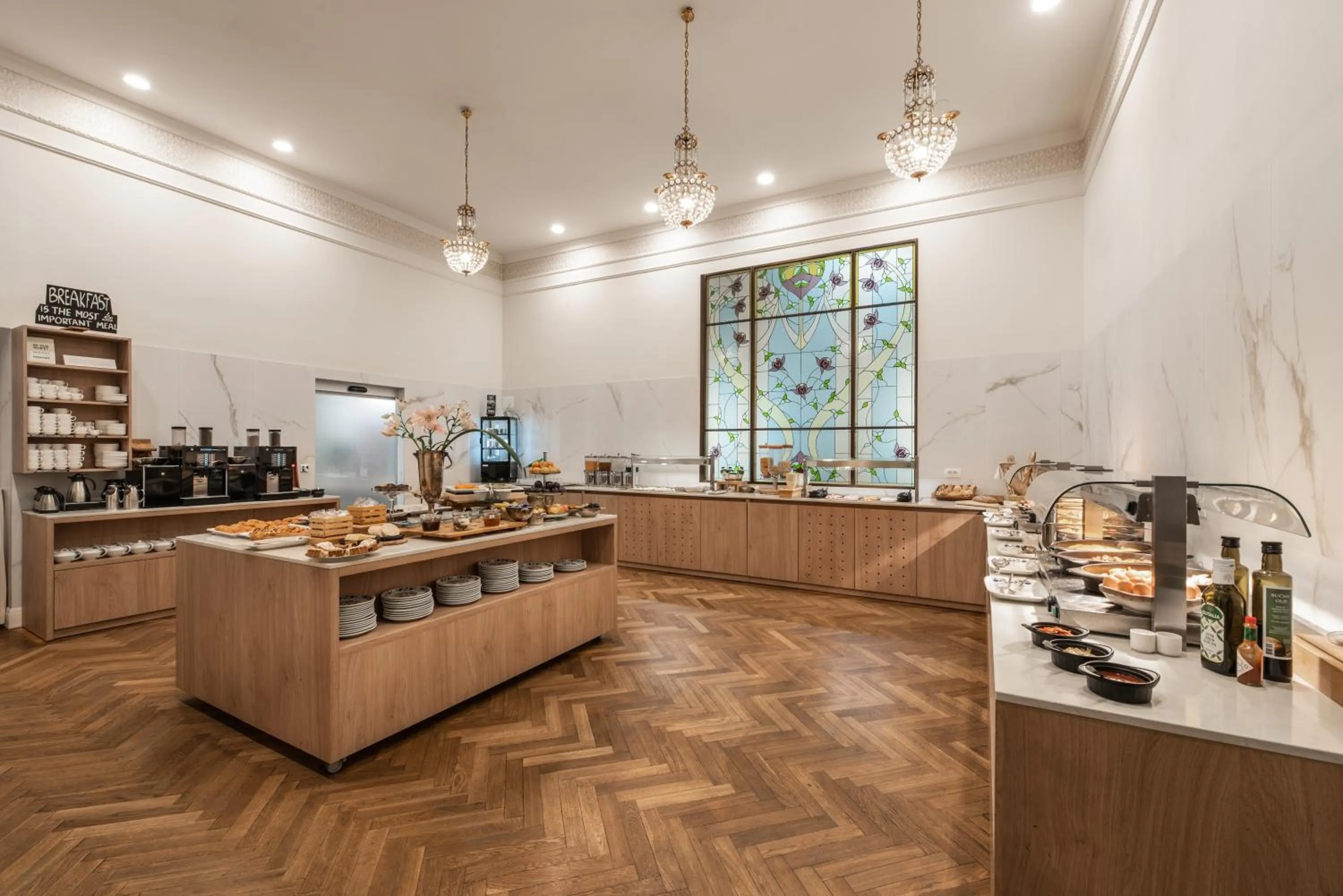 Restaurant/places to eat in Grand Hotel Union Eurostars