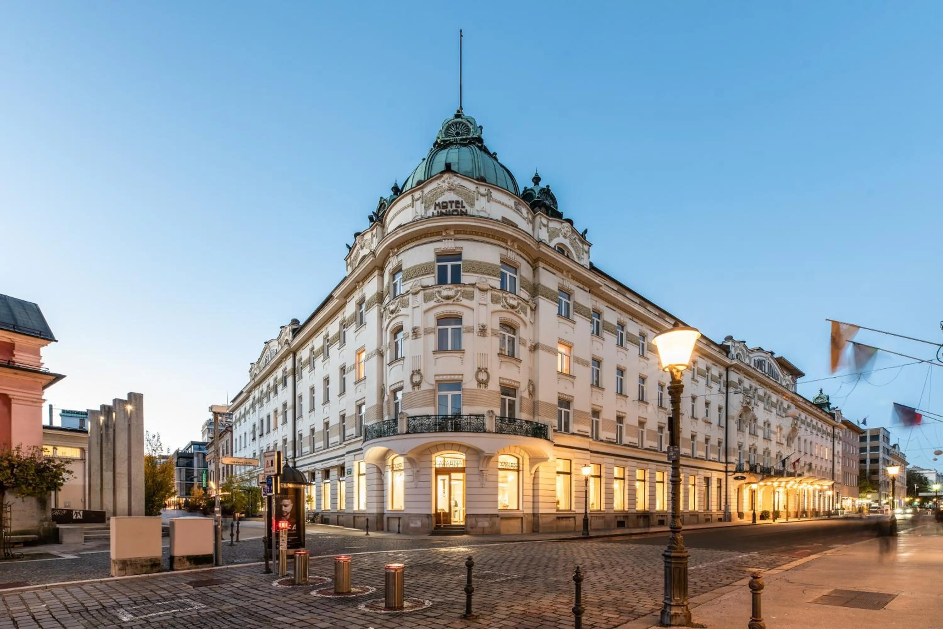 Property building in Grand Hotel Union Eurostars