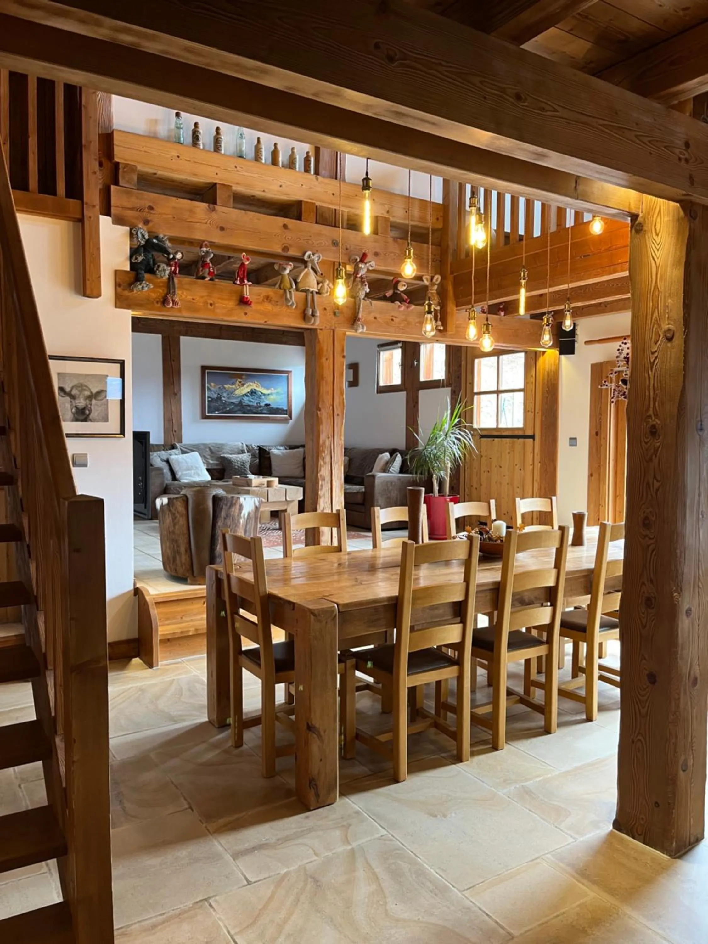 Dining area in Chalet Le Pery