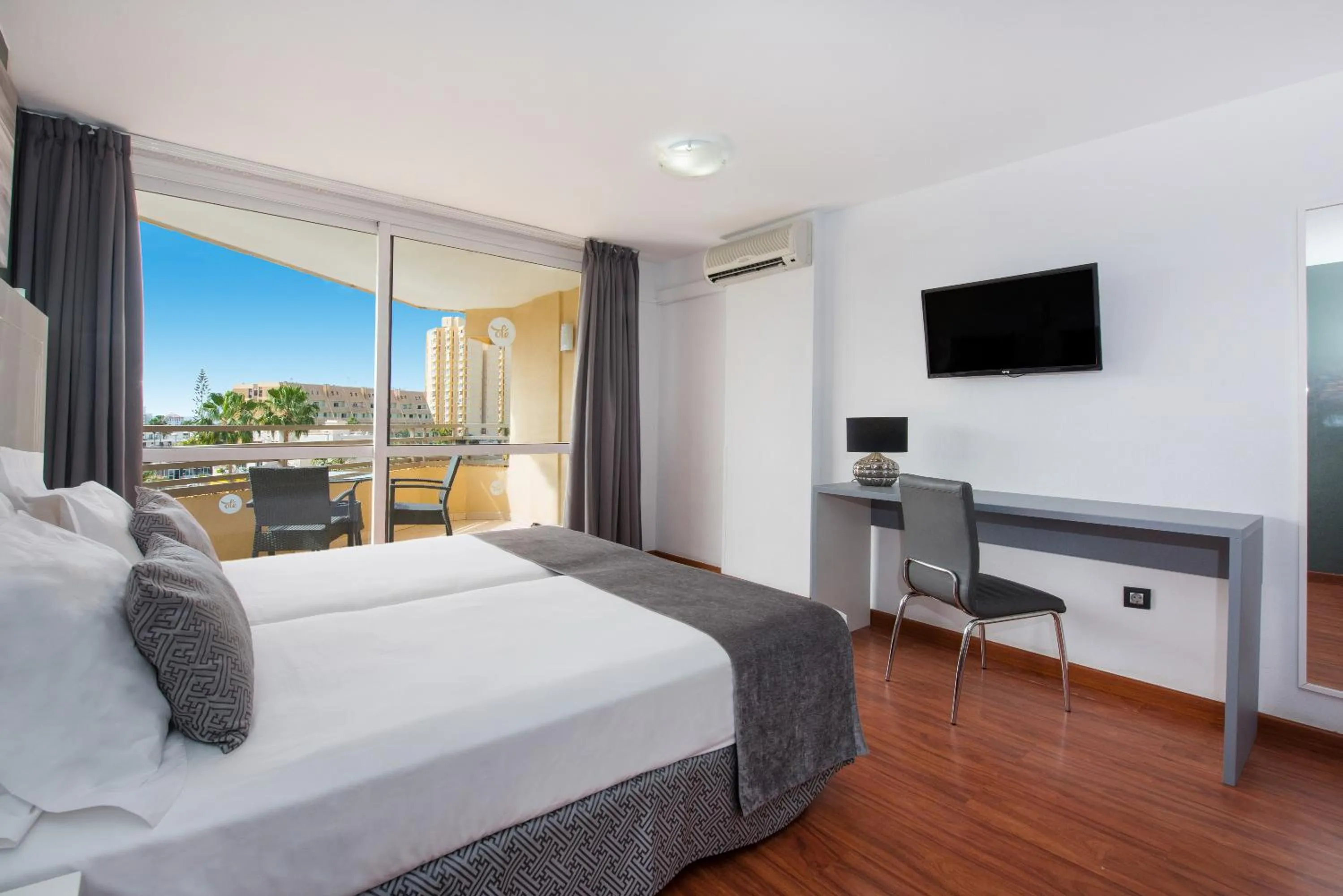 Photo of the whole room, Bed in Olé Tropical Tenerife Adults Only