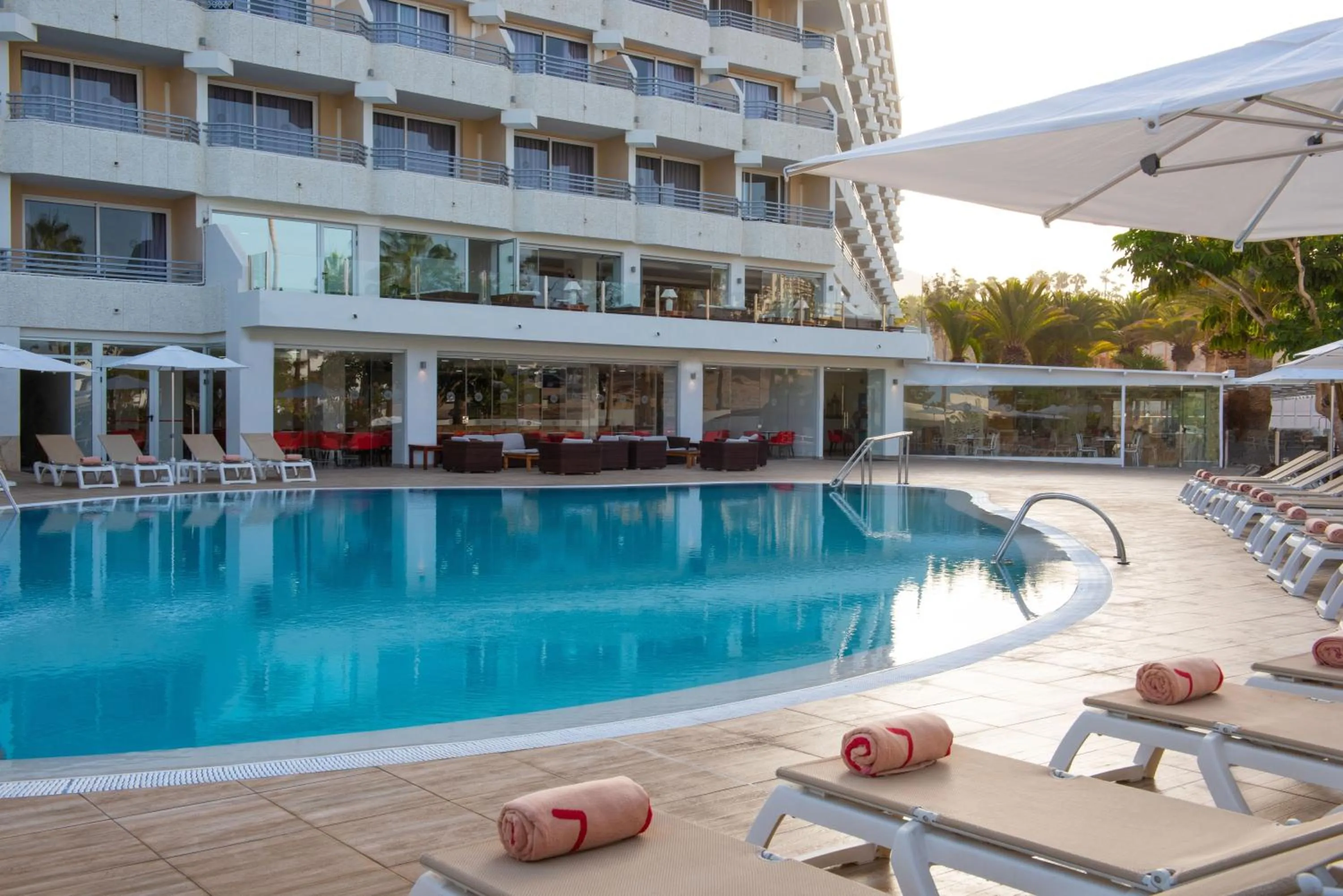 Swimming pool in Olé Tropical Tenerife Adults Only