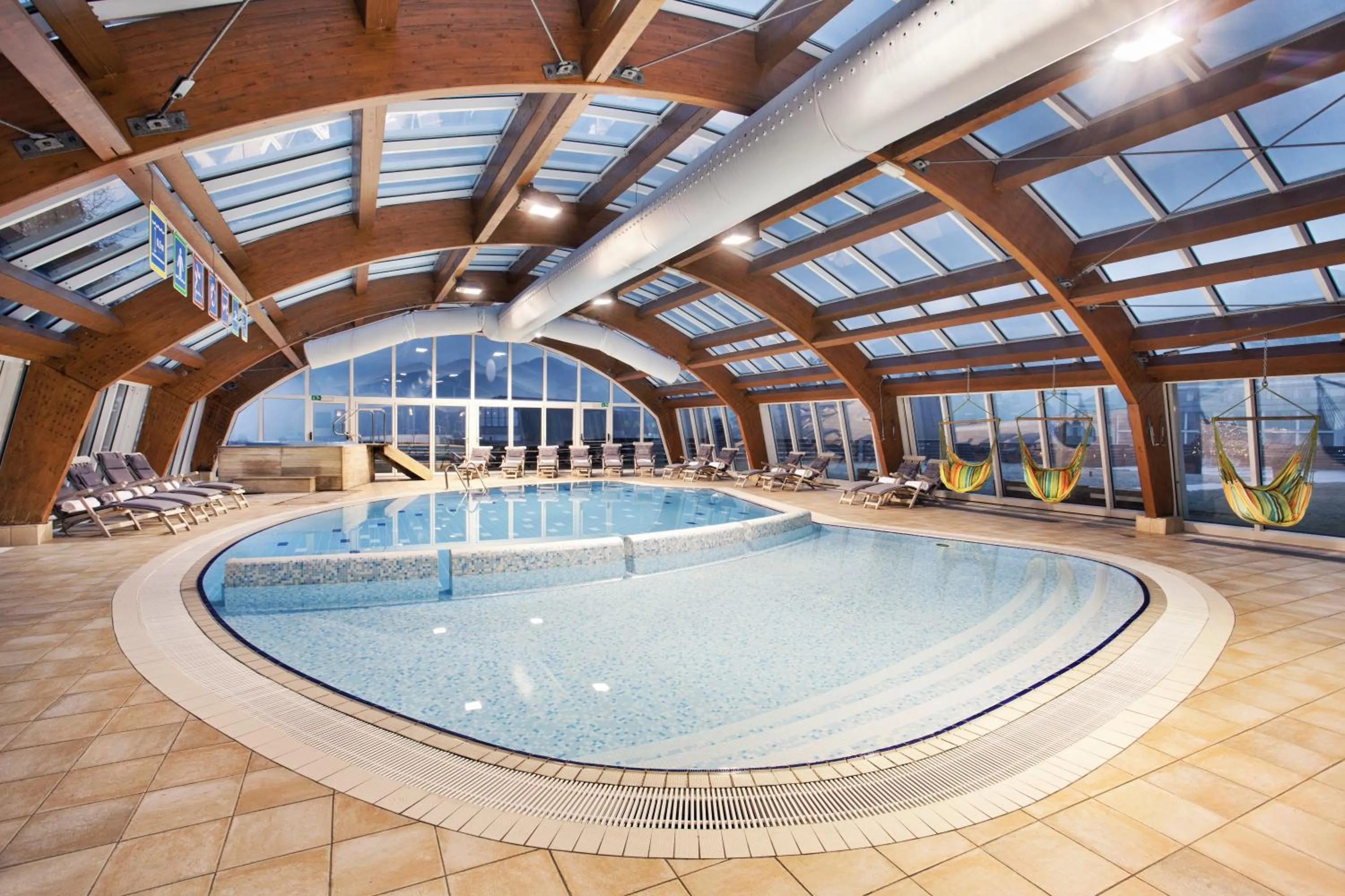 Swimming pool in Hotel Kompas