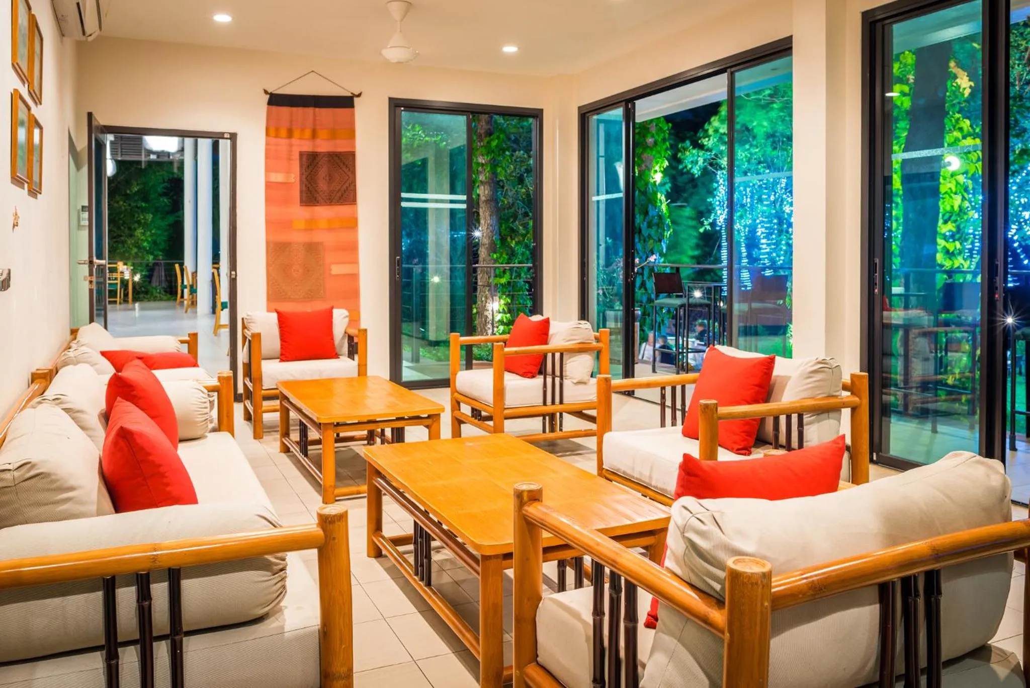 Restaurant/places to eat in The River Resort