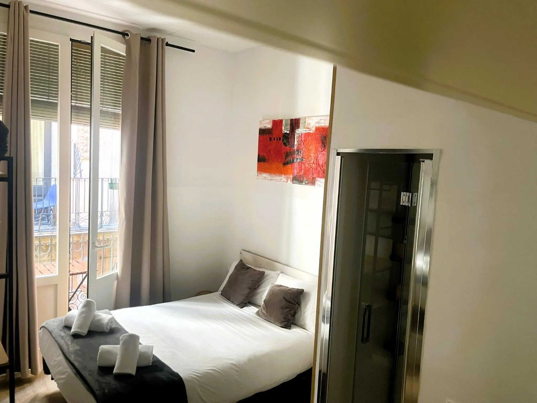 Bed in Hostal la Palmera