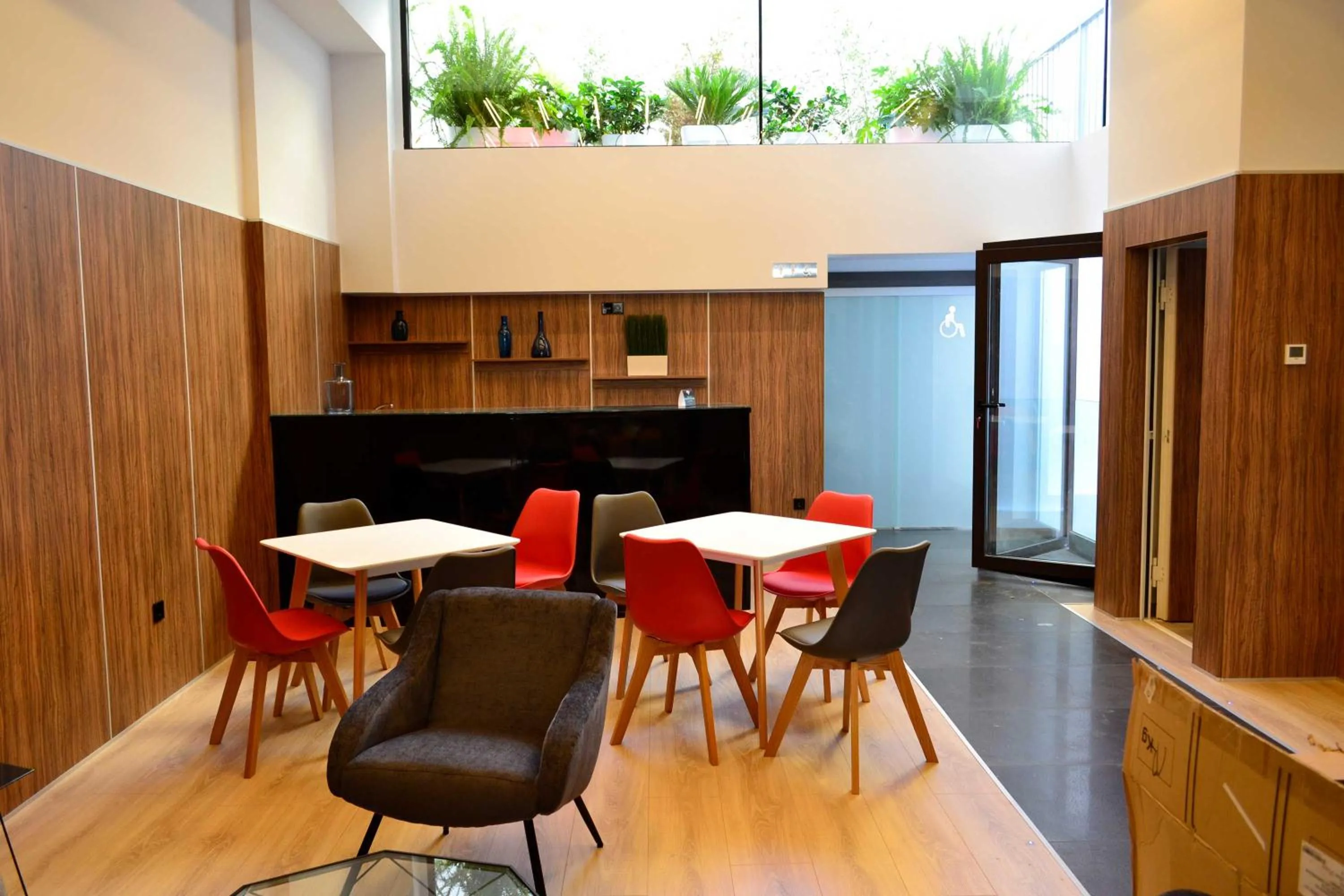 Communal lounge/ TV room in Hotel Alda Estación Ourense