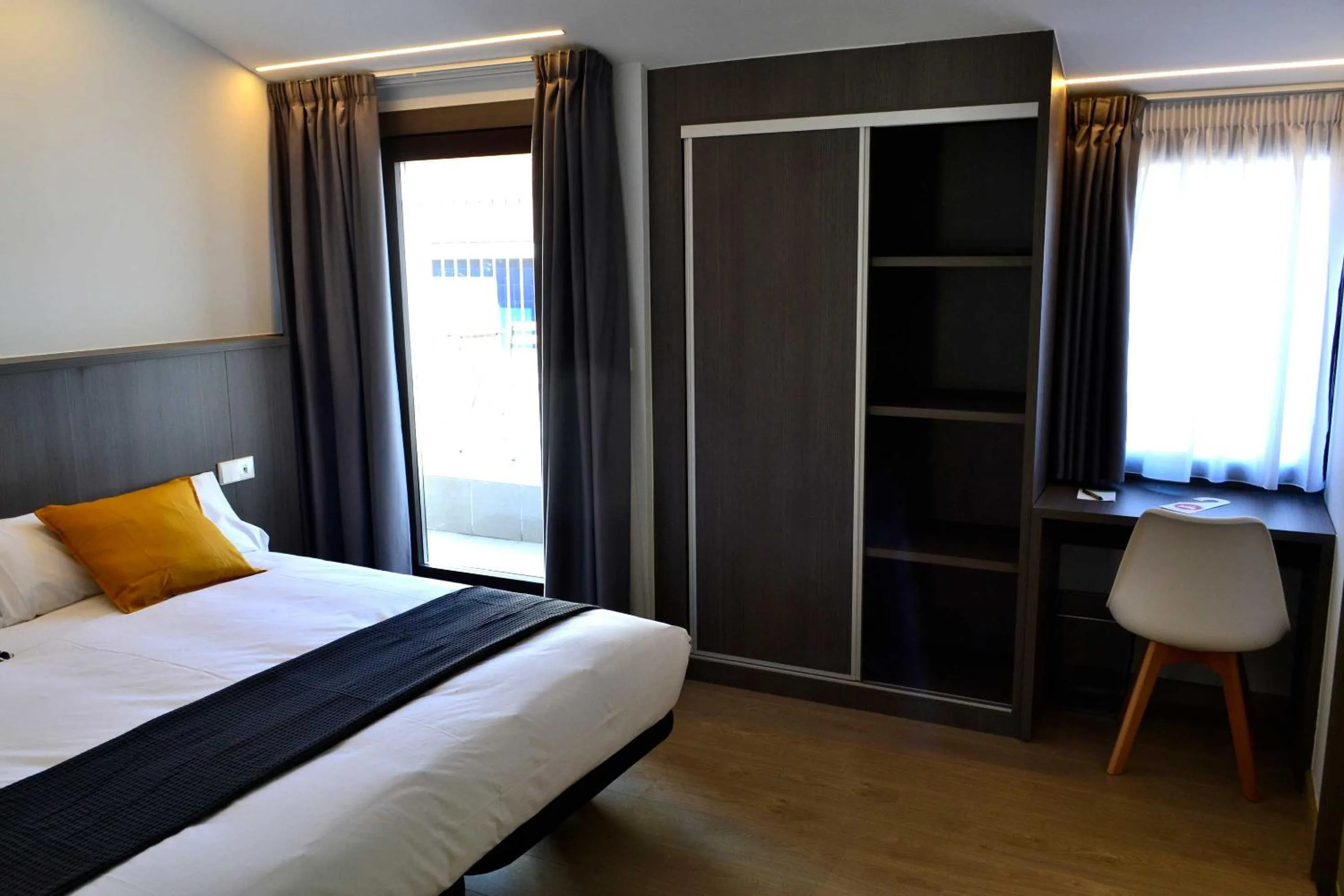Photo of the whole room, Bed in Hotel Alda Estación Ourense