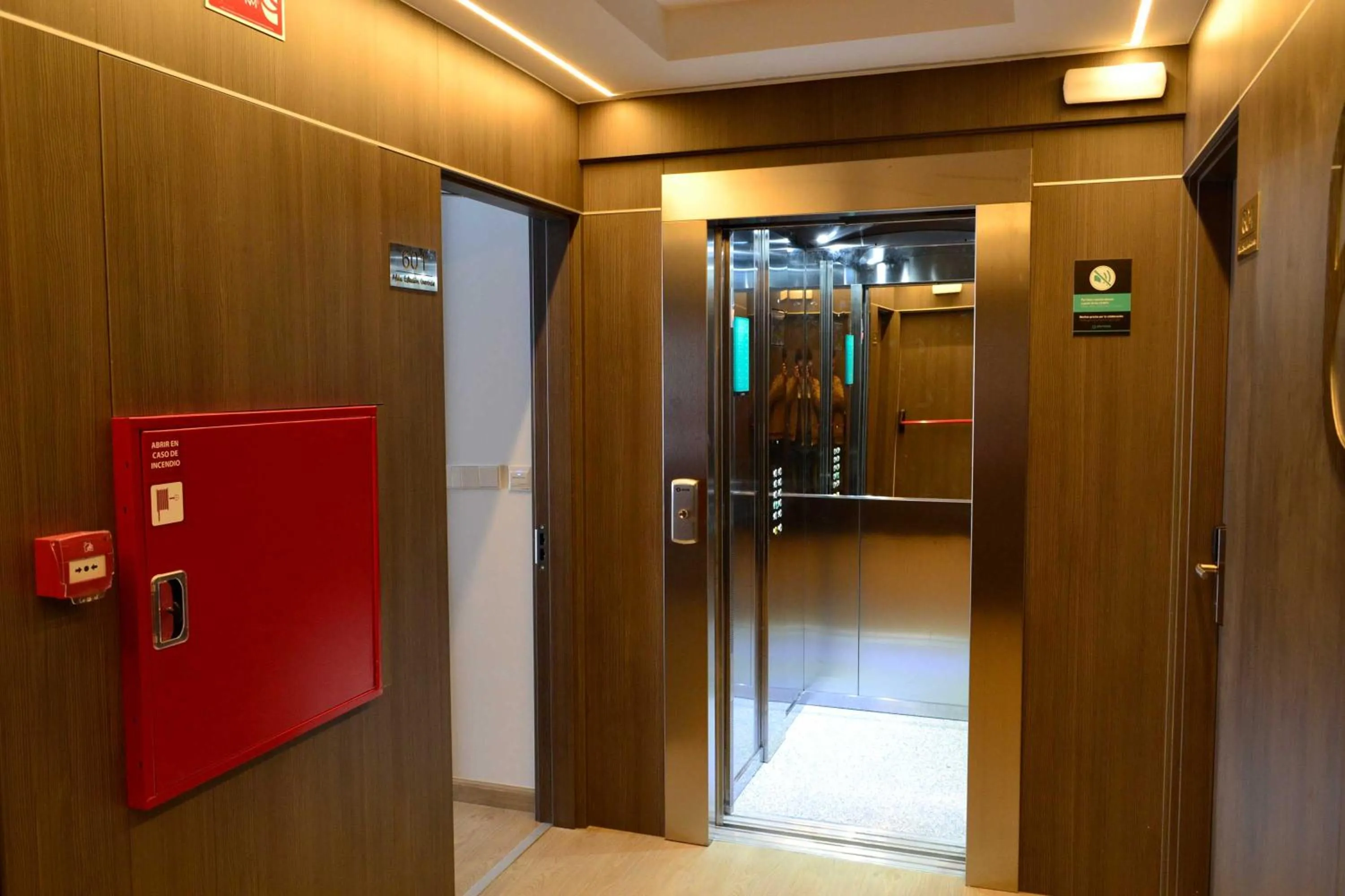 Decorative detail in Hotel Alda Estación Ourense