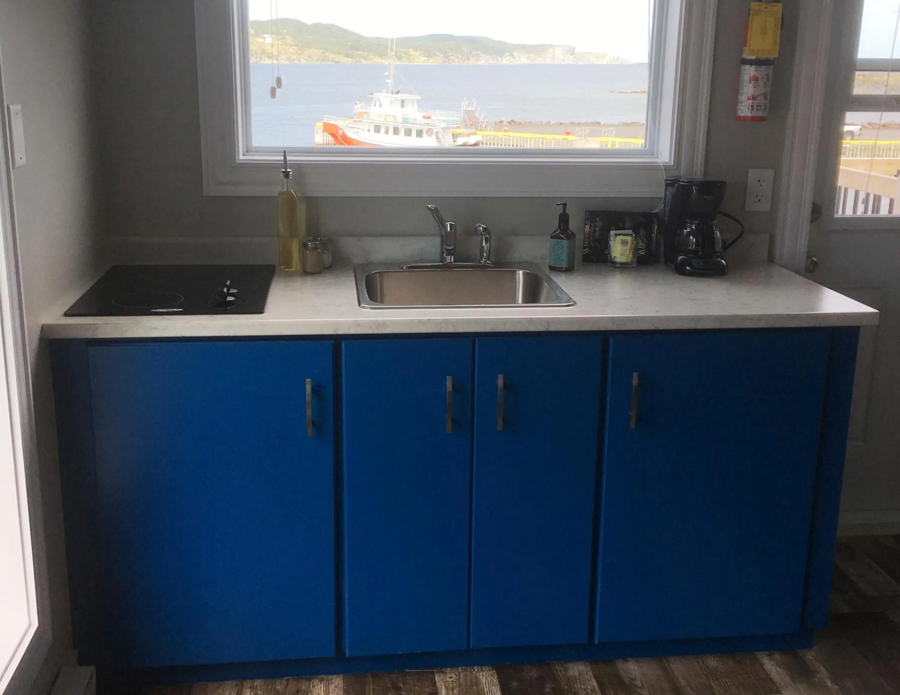 Kitchen or kitchenette in Toulinguet Inn - Suites