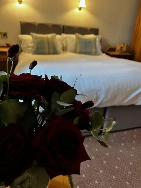 Photo of the whole room, Bed in The Marton Arms