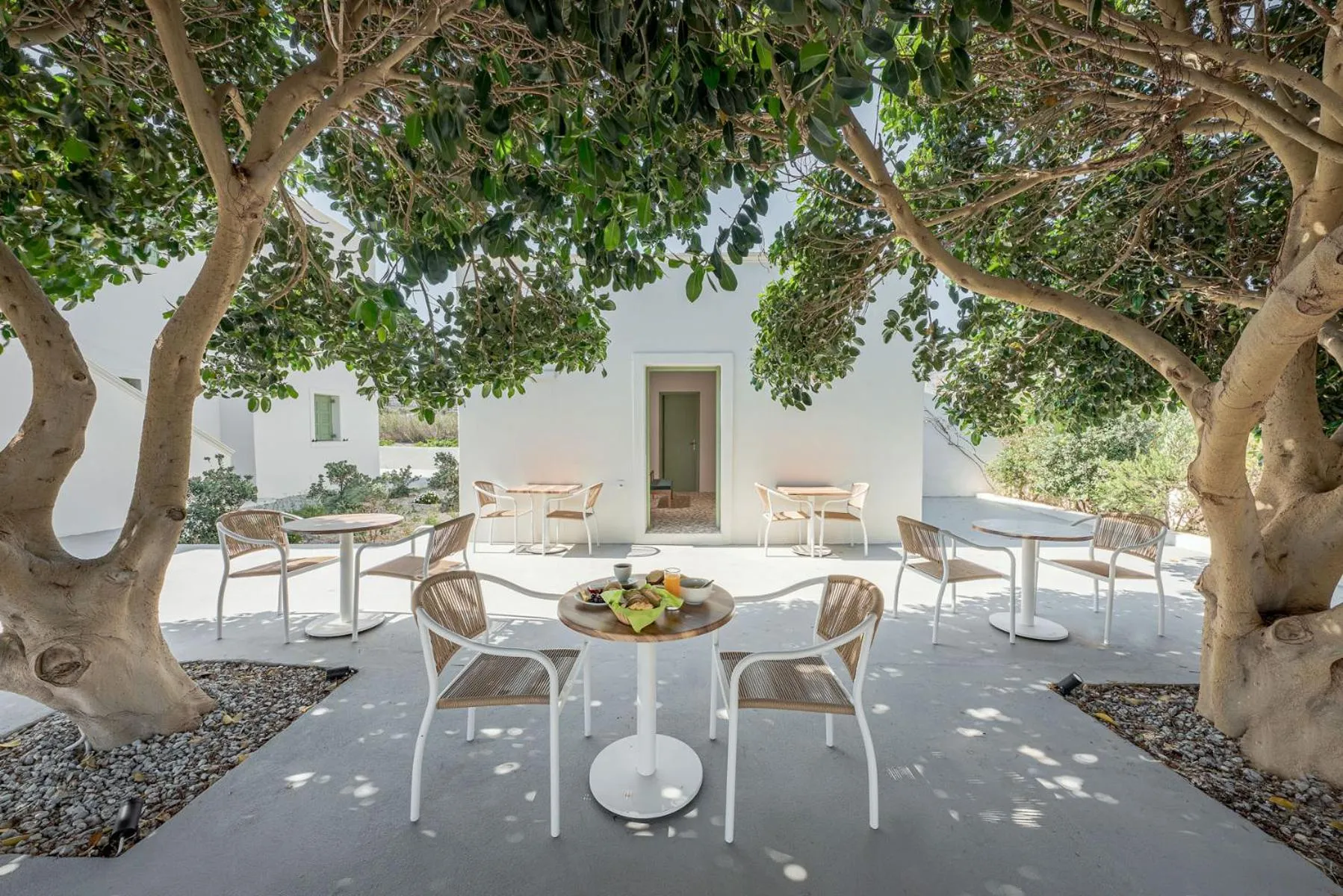 Breakfast in Ambeli Apartments