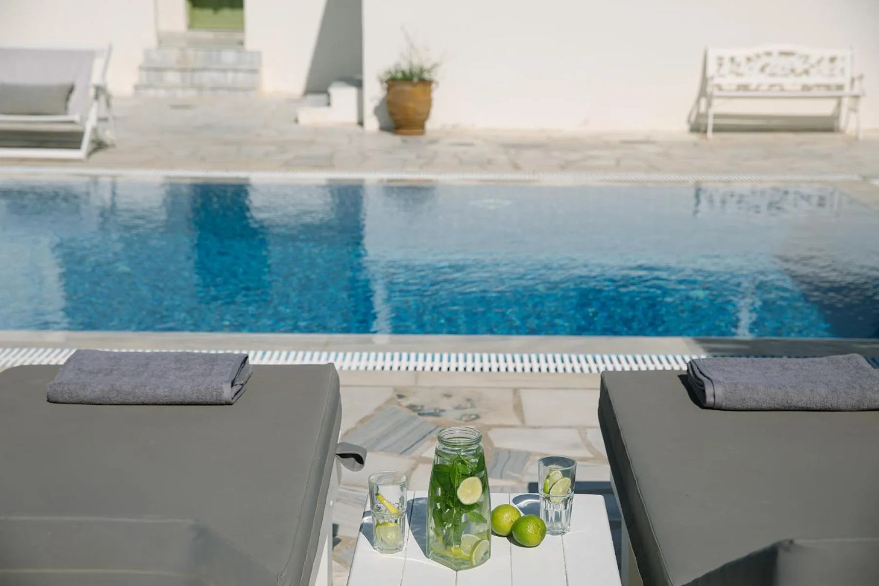 Drinks in Ambeli Apartments