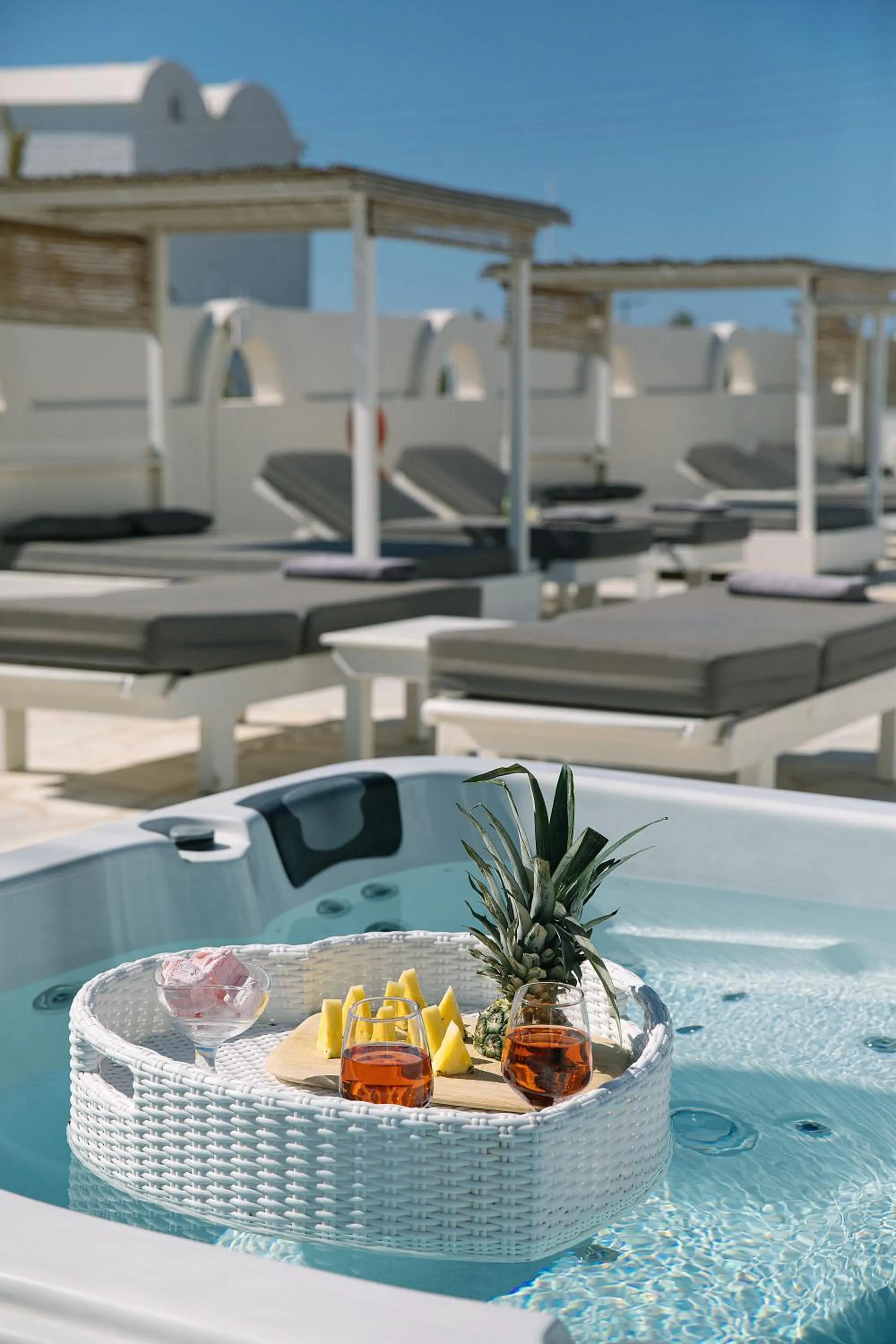 Hot Tub in Ambeli Apartments