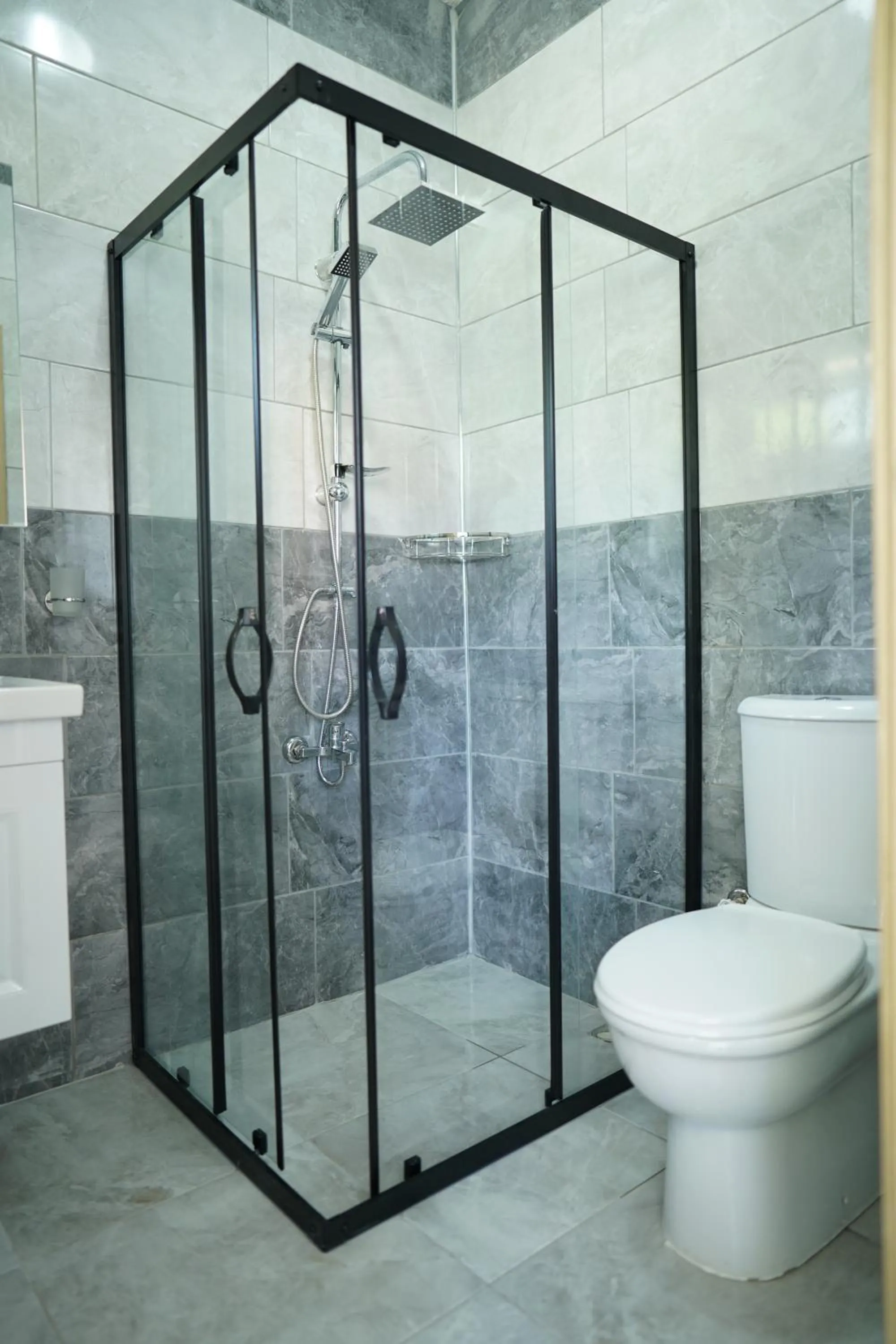 Shower in Inebolu Gardenya Hotel