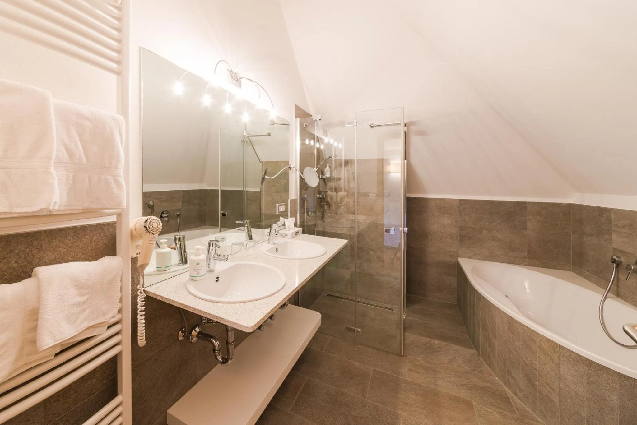 Bathroom in Hotel Wessobrunn