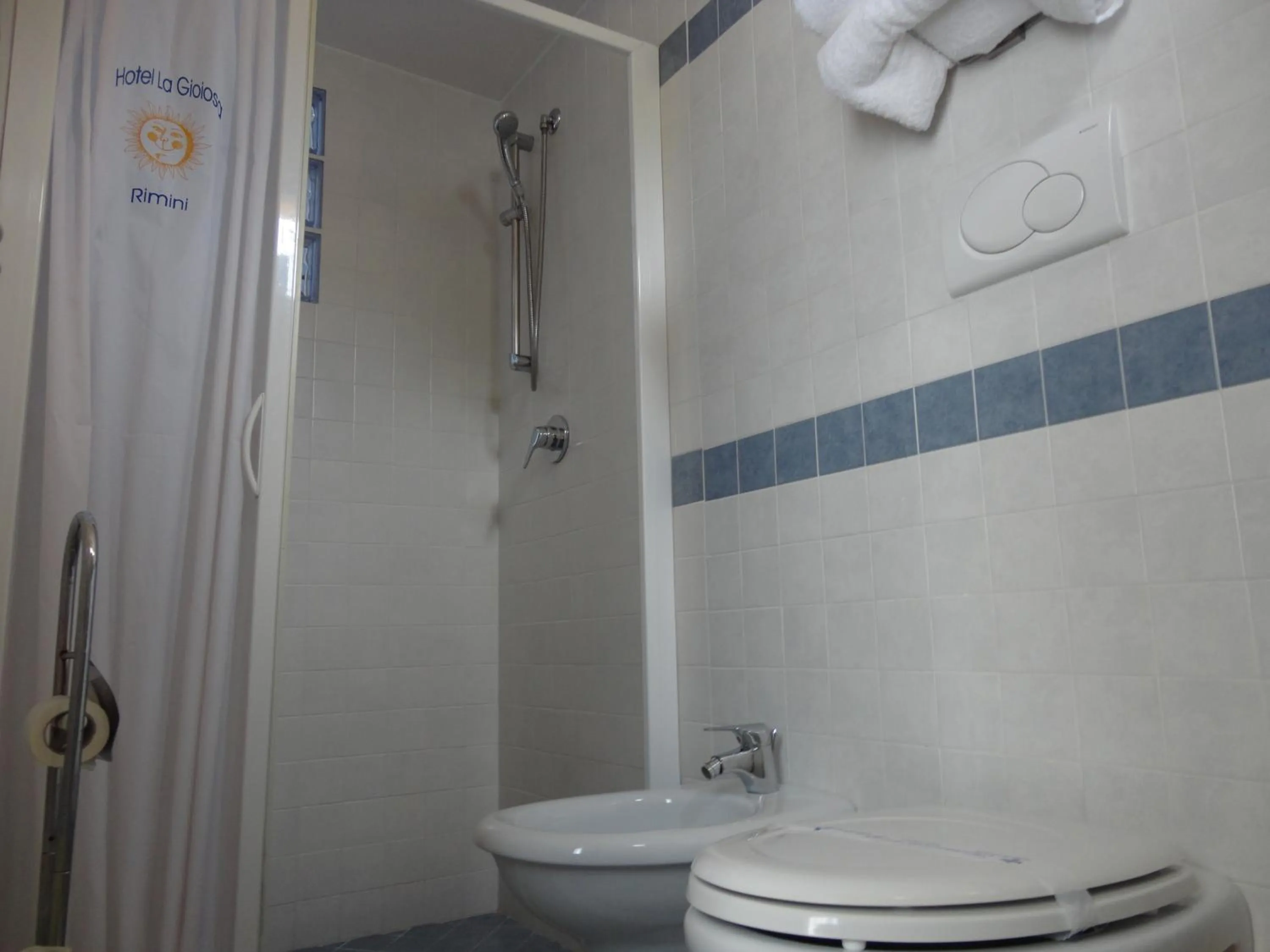 Shower in Hotel La Gioiosa