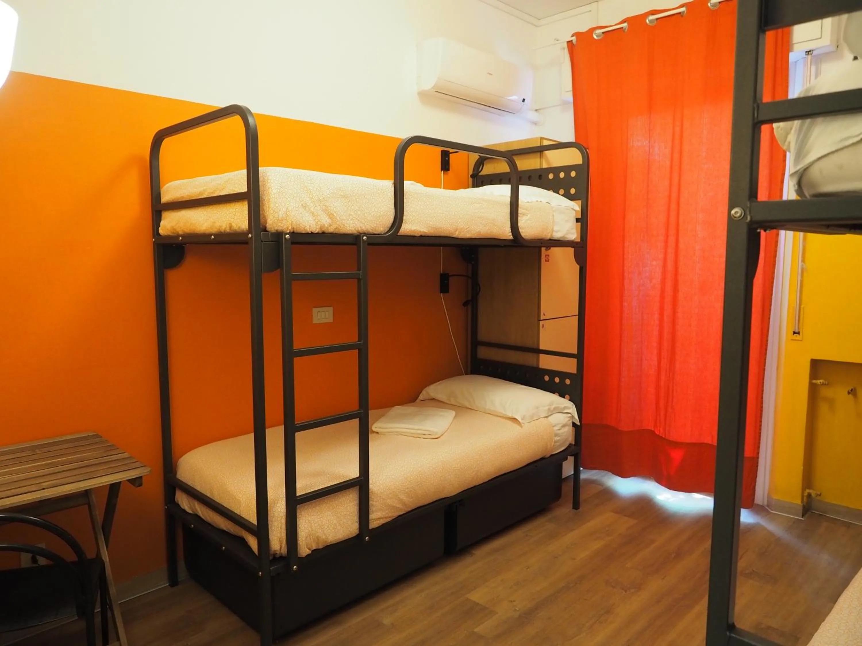 Bed in Sunflower Beach Backpacker Hostel & Bar