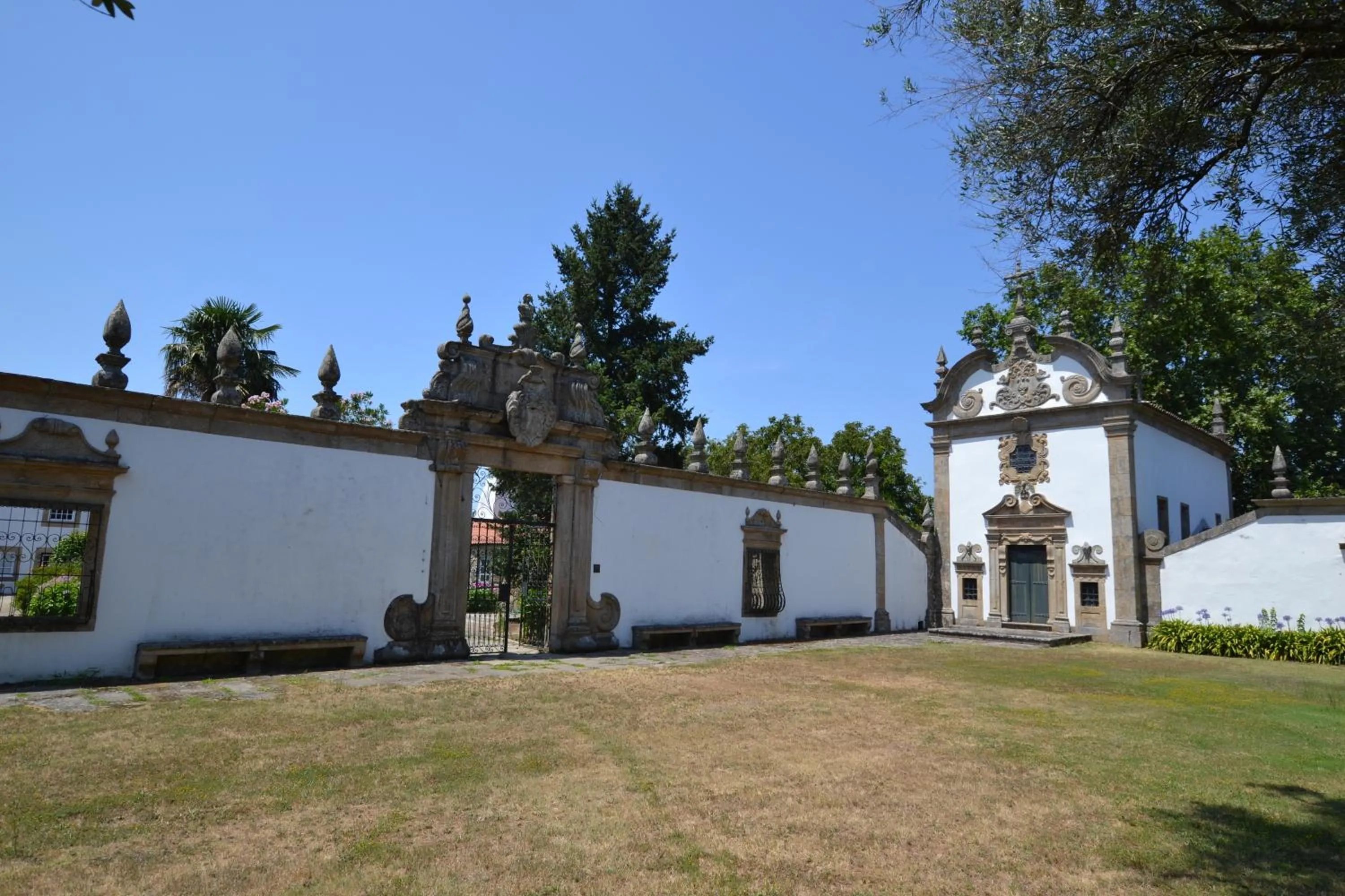 Facade/entrance in Casa de Sta Comba