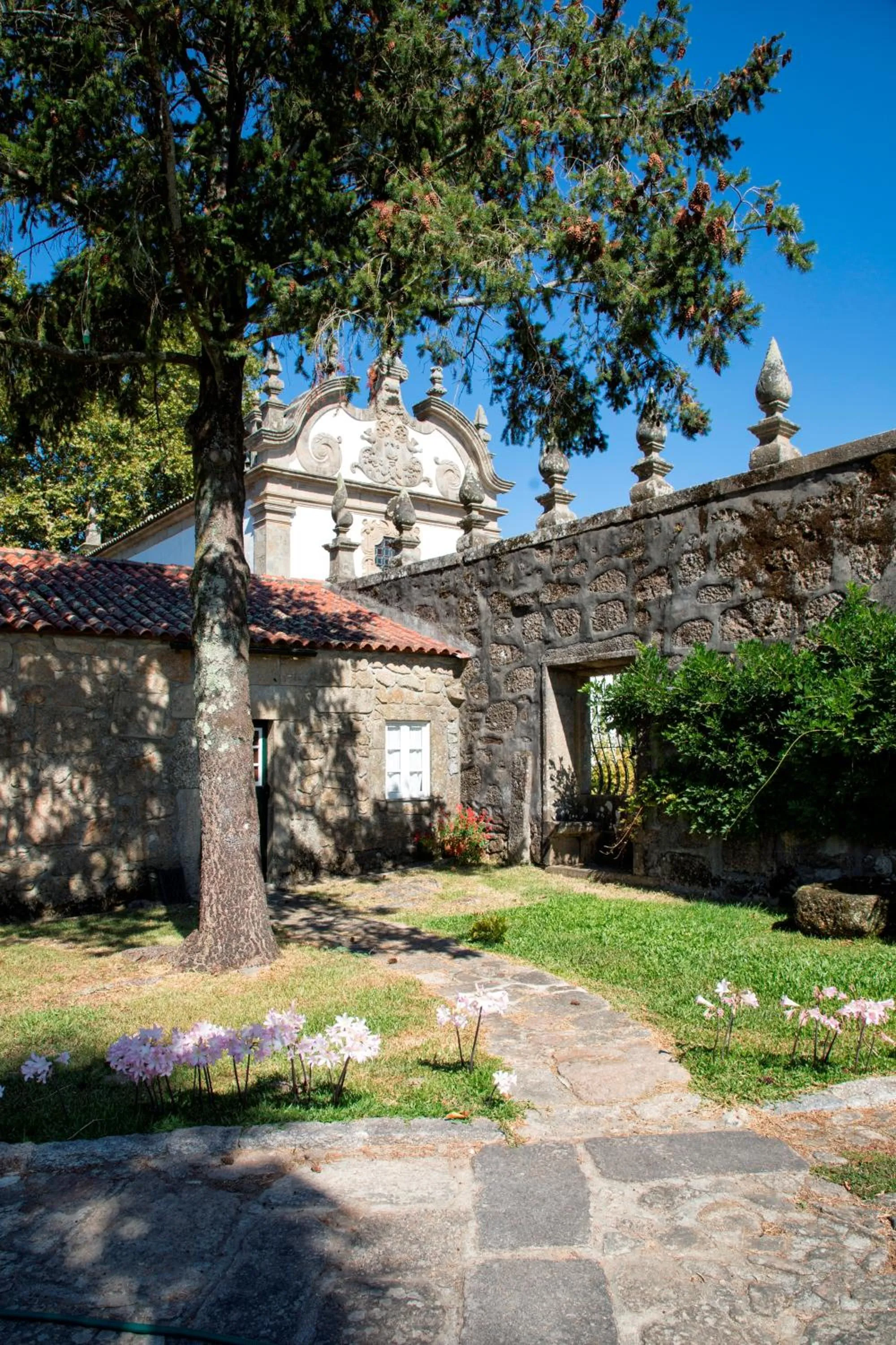 Property building in Casa de Sta Comba