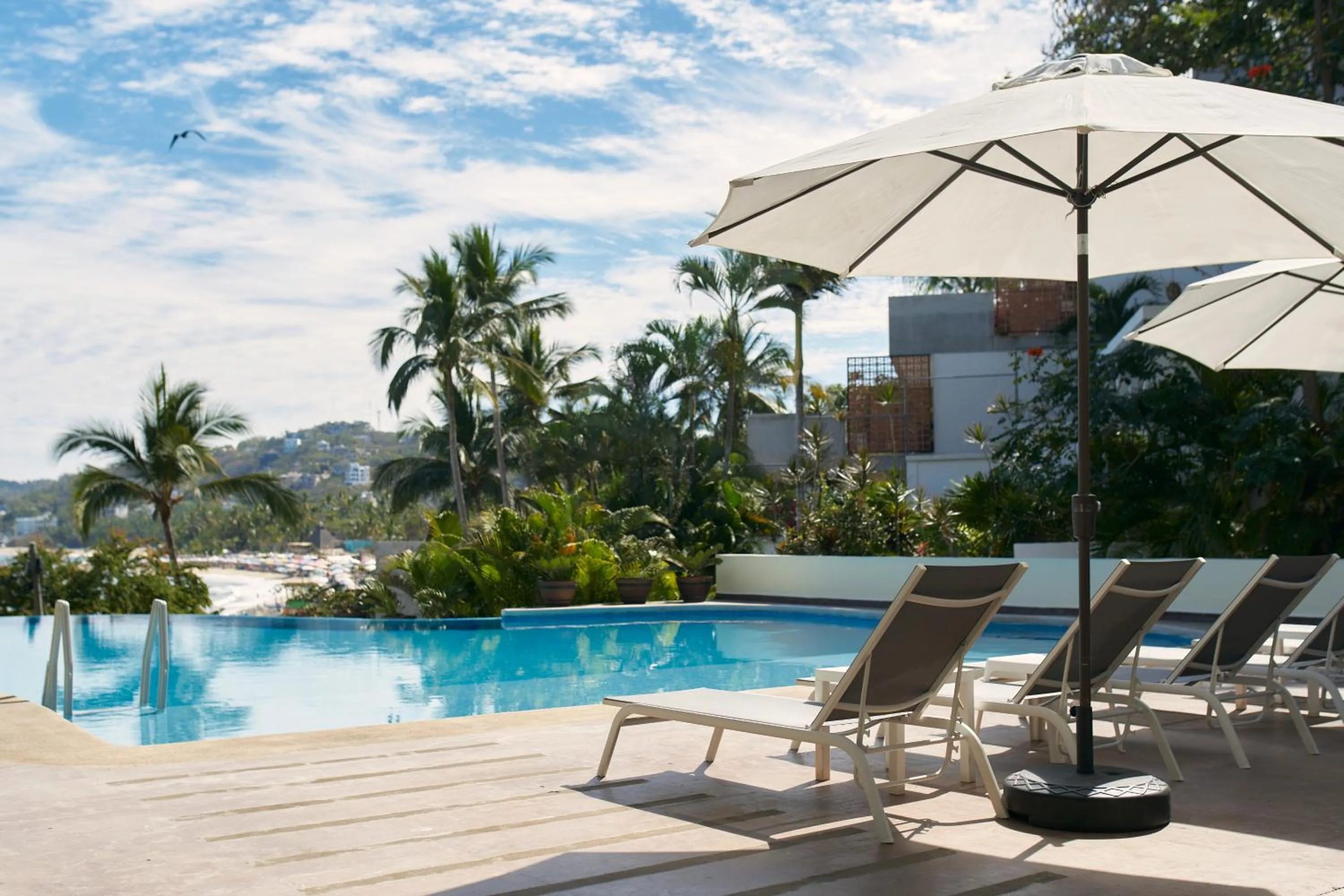 Day in Ysuri Sayulita - Beachfront Hotel