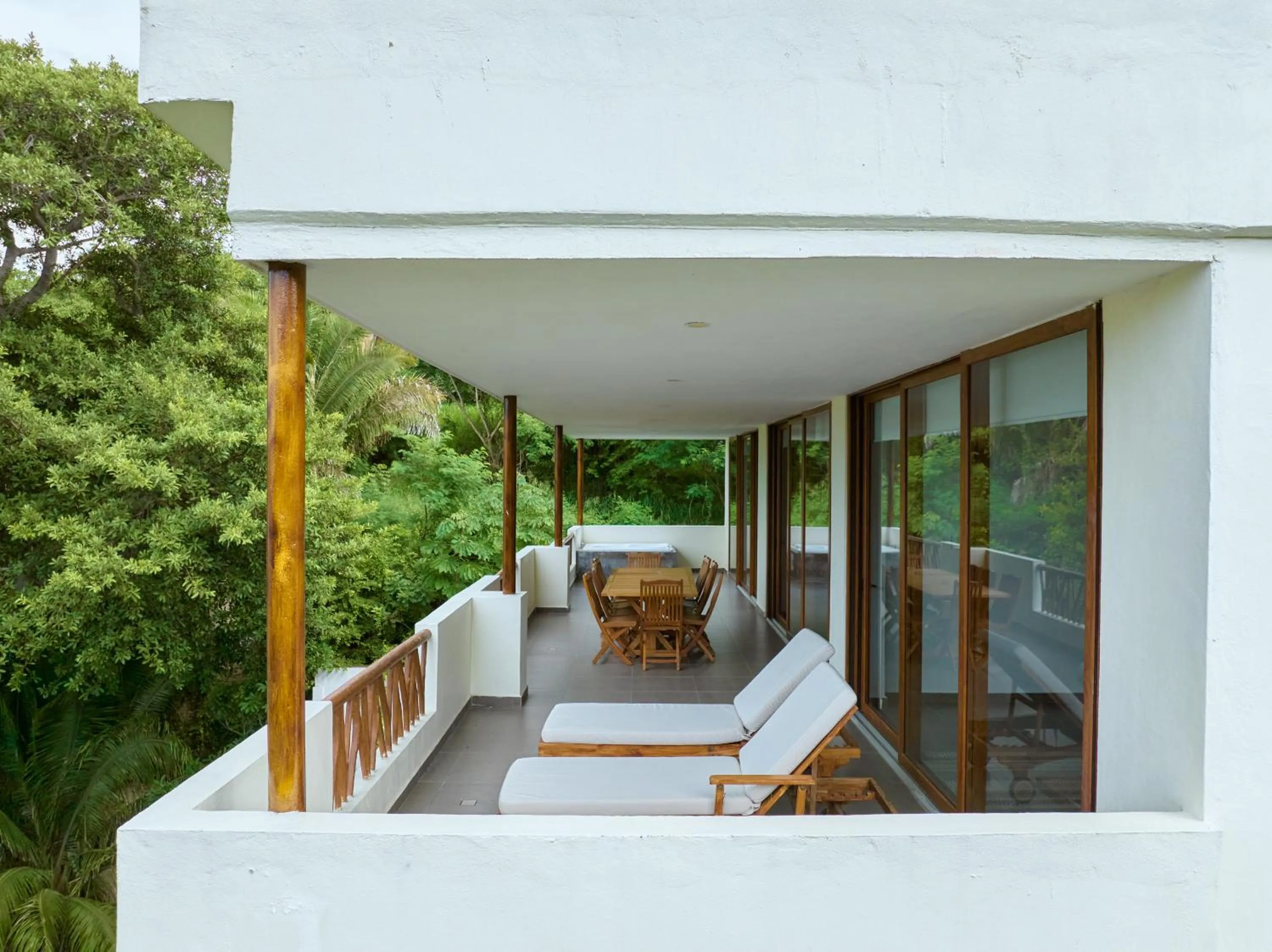 Day in Ysuri Sayulita - Beachfront Hotel