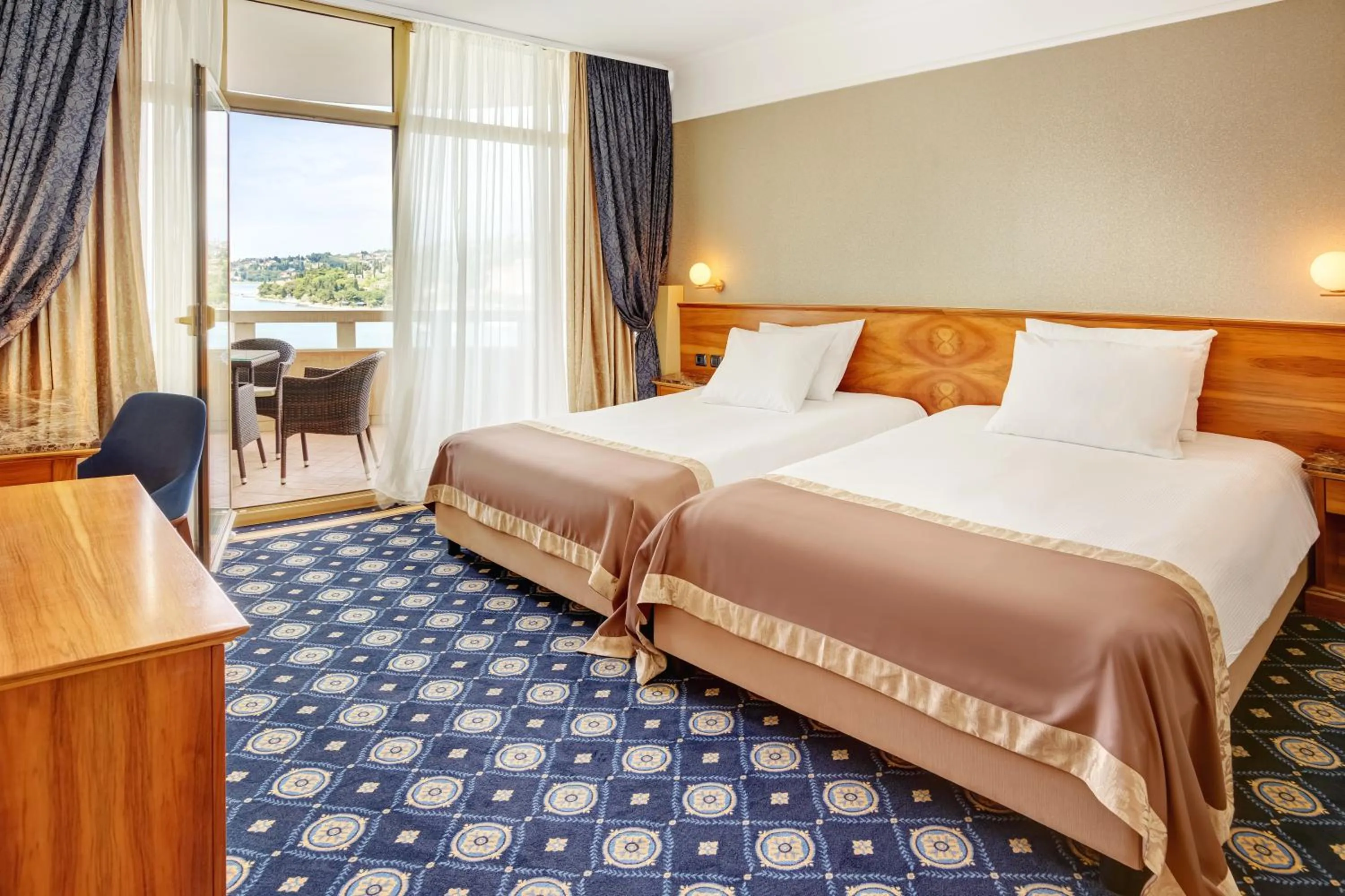 Bedroom, Bed in Remisens Hotel METROPOL