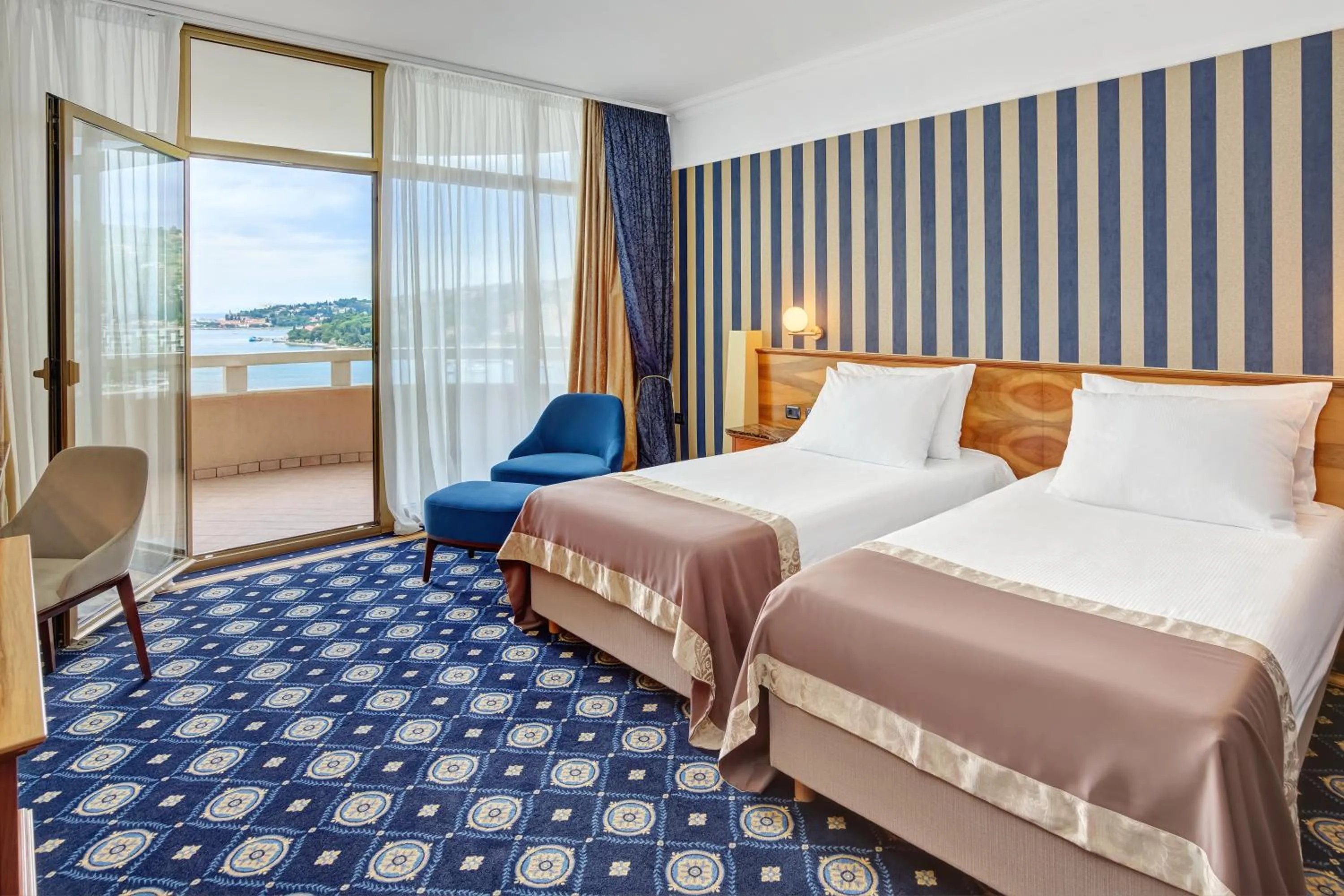 Bedroom, Bed in Remisens Hotel METROPOL