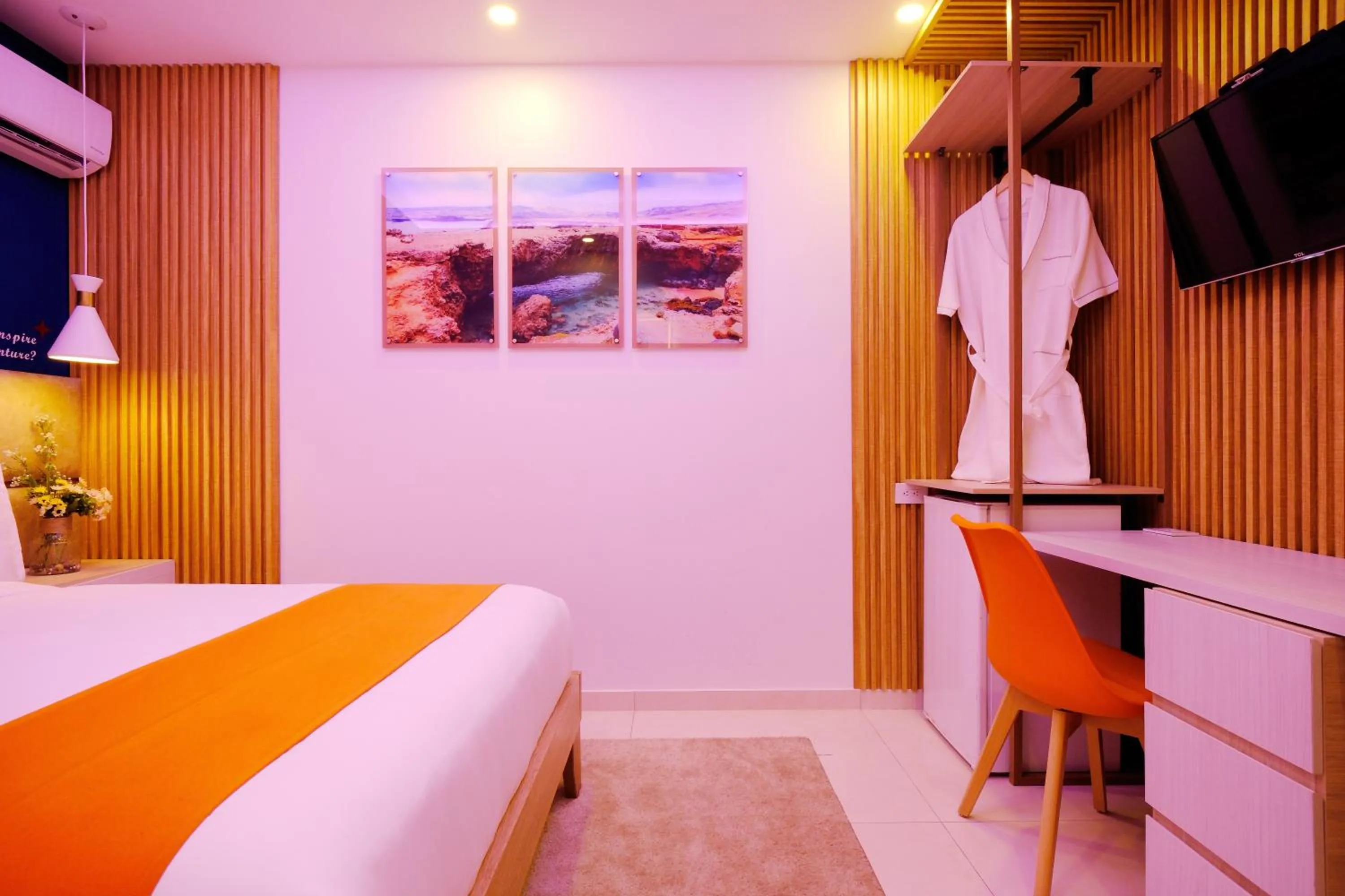 Bed in Victoria City Hotel