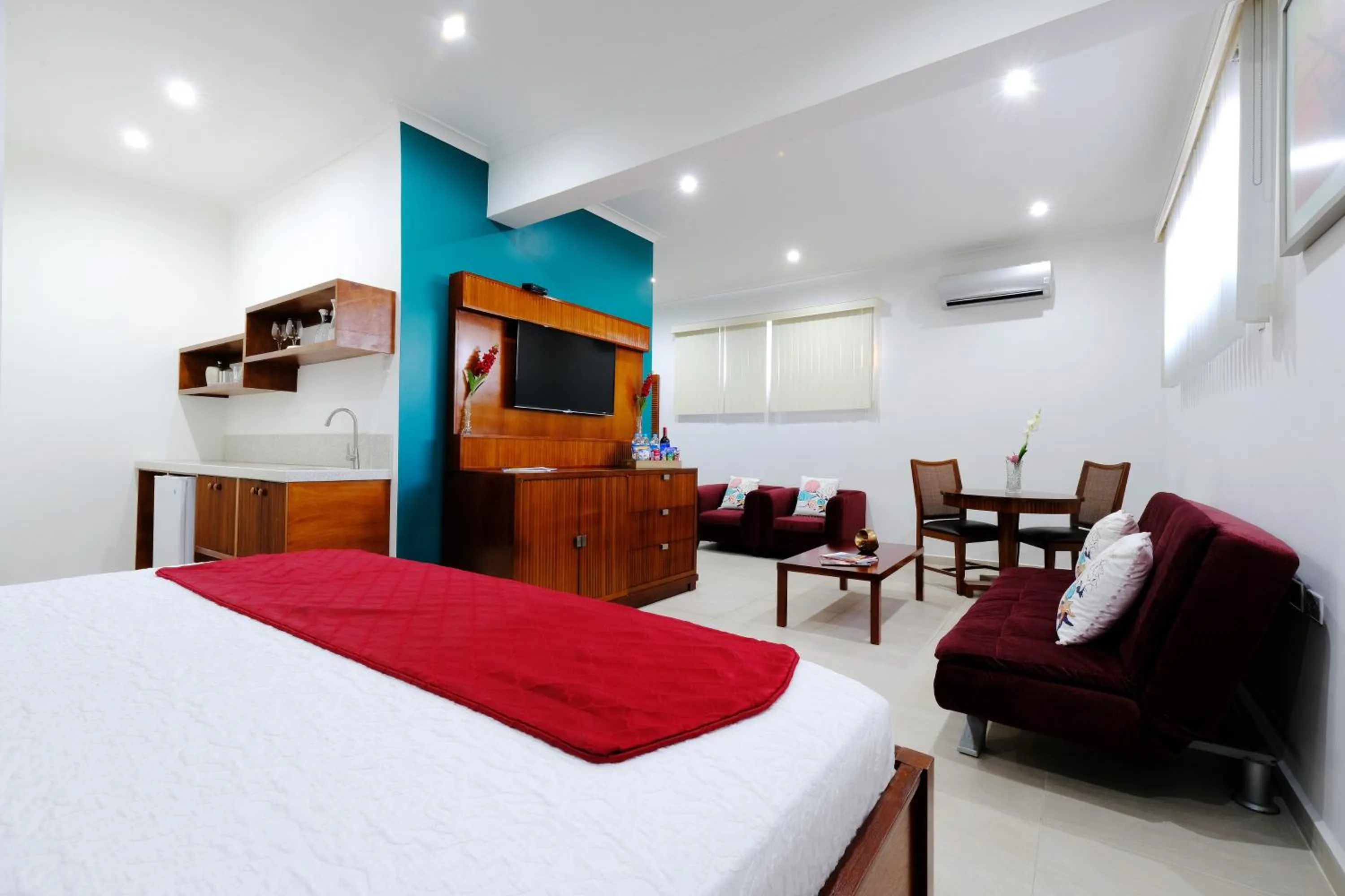 Bed in Victoria City Hotel