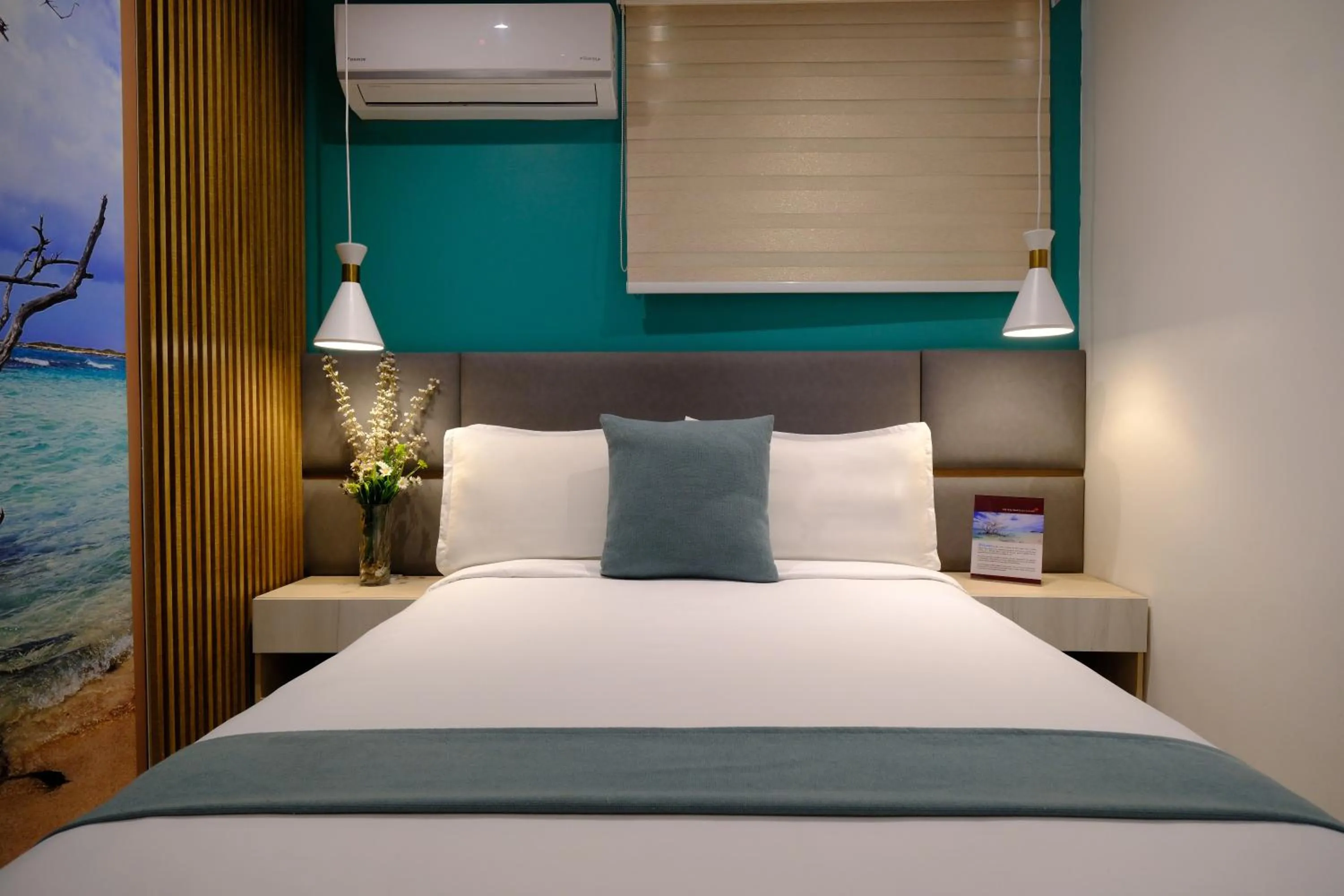 Bed in Victoria City Hotel