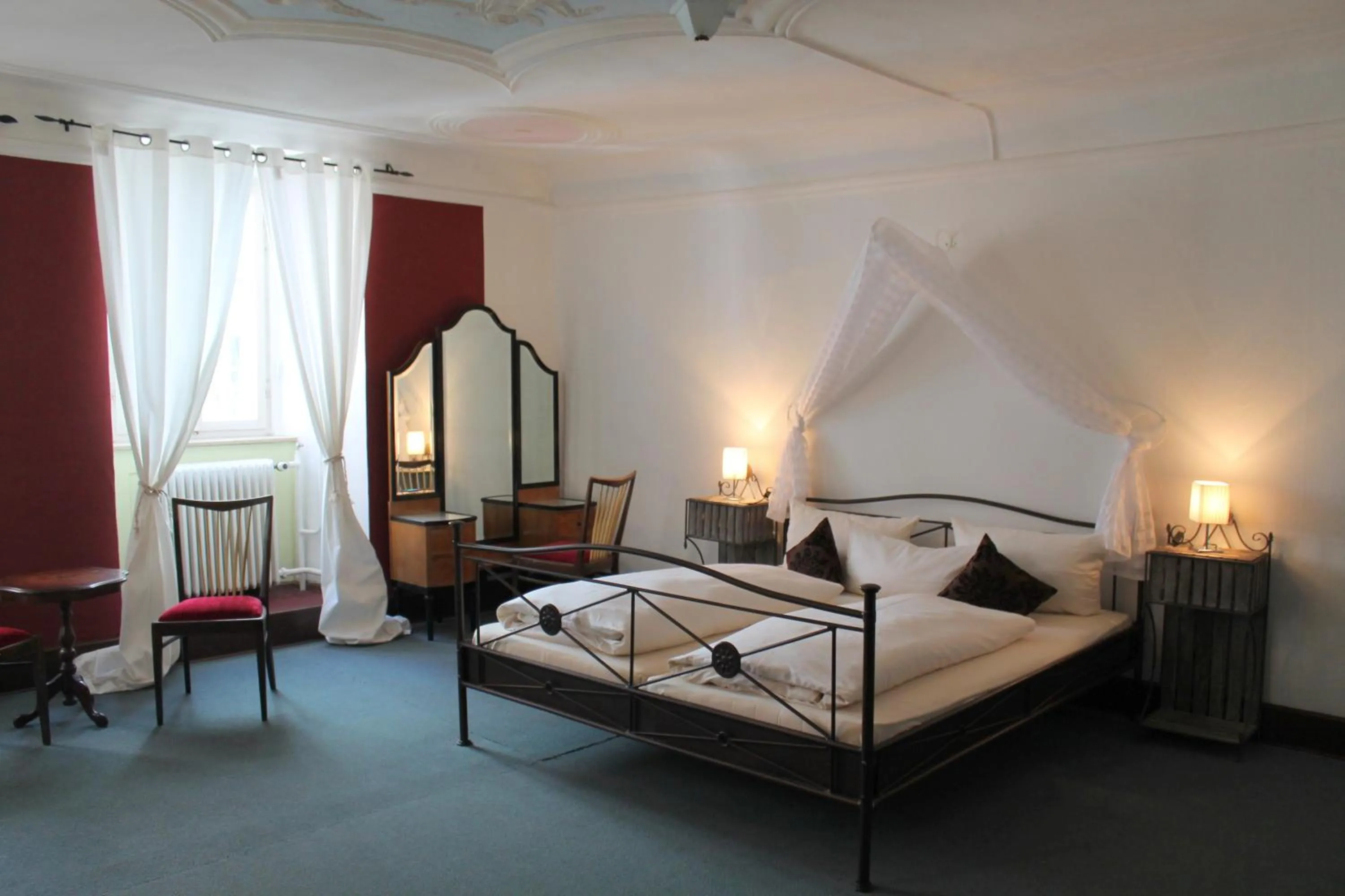 Bed in Hotel am weißen Turm