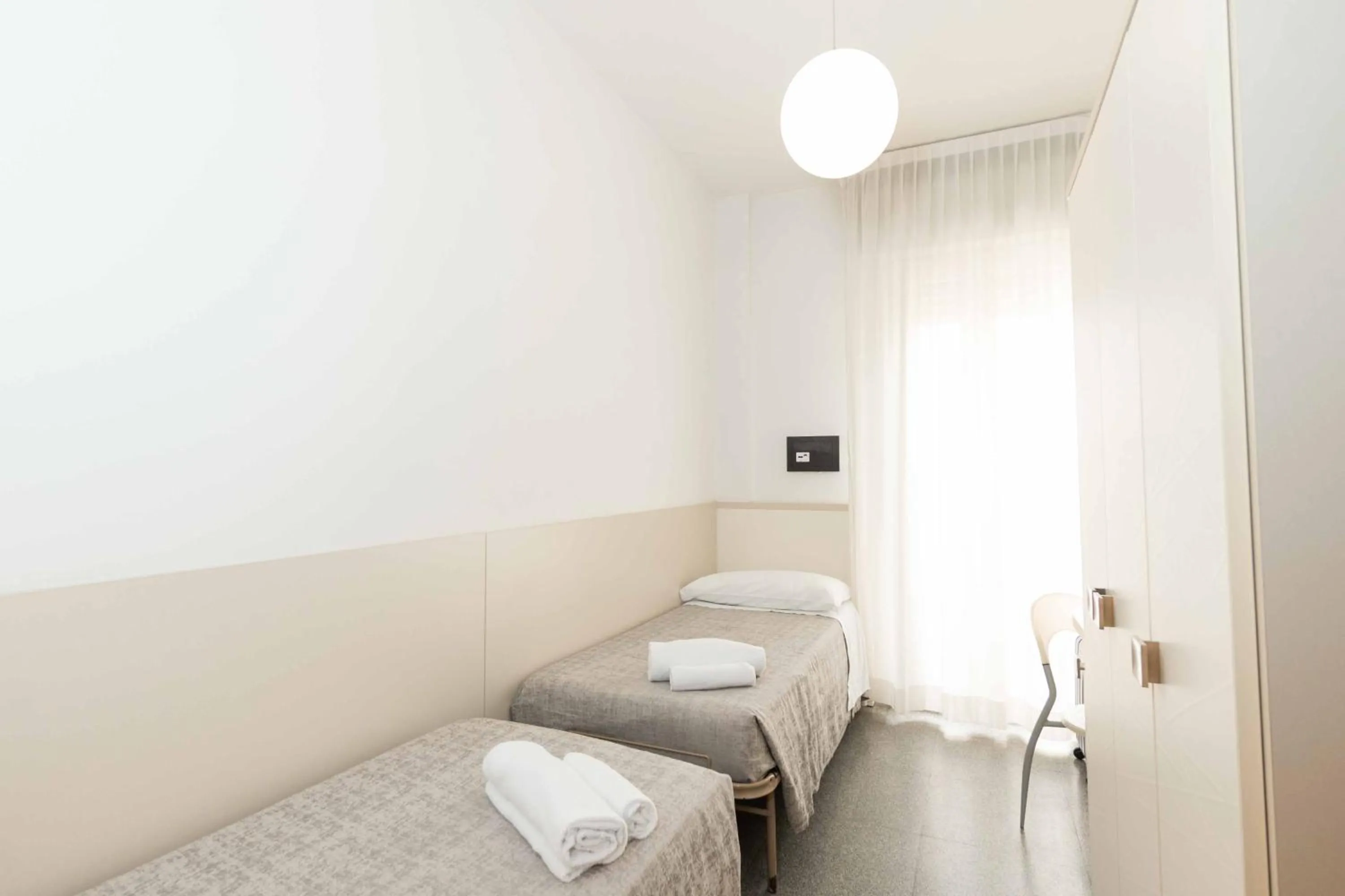 Bedroom, Bed in Hotel Saint Louis