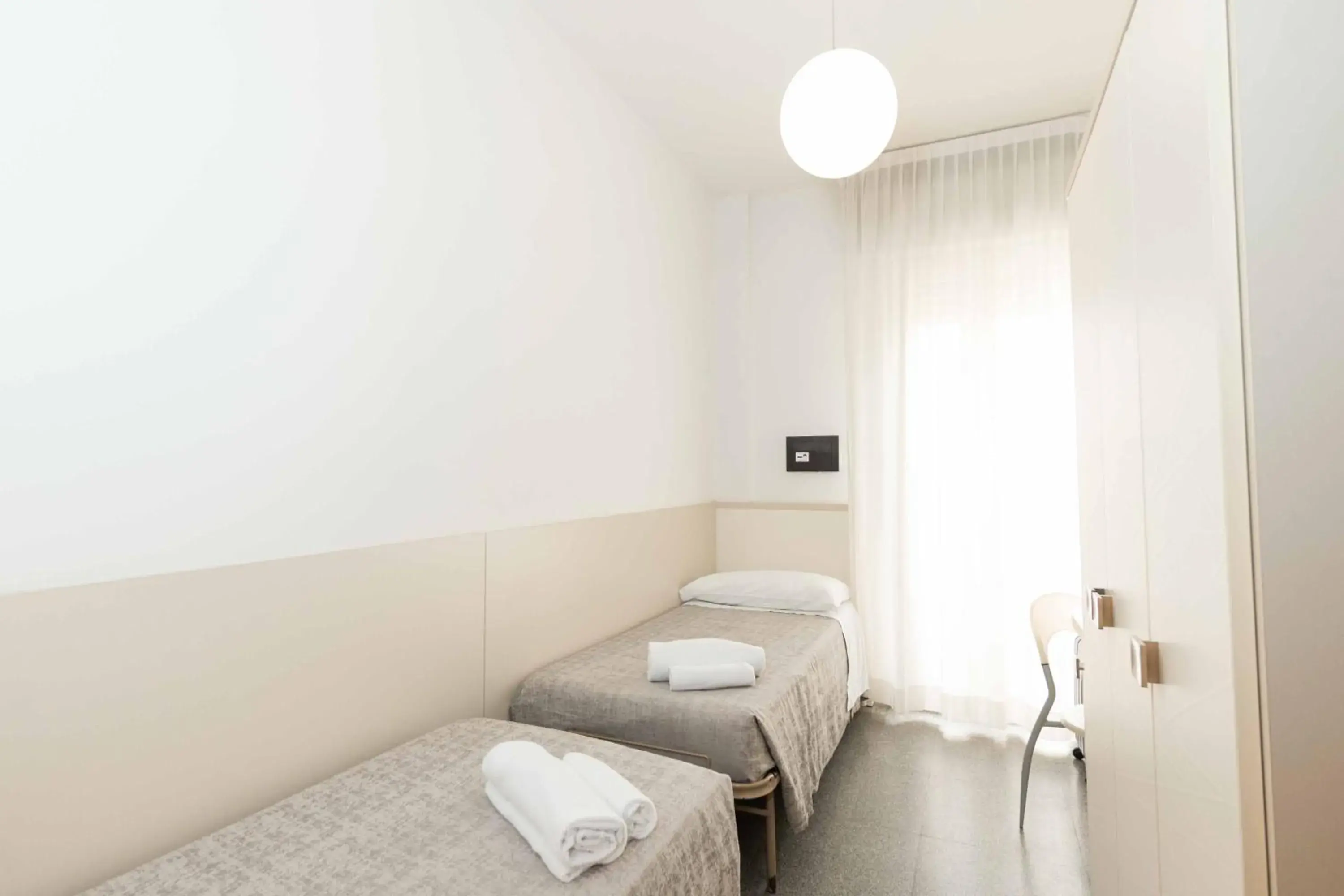 Twin Room in Hotel Saint Louis Twin Room in Hotel Saint Louis