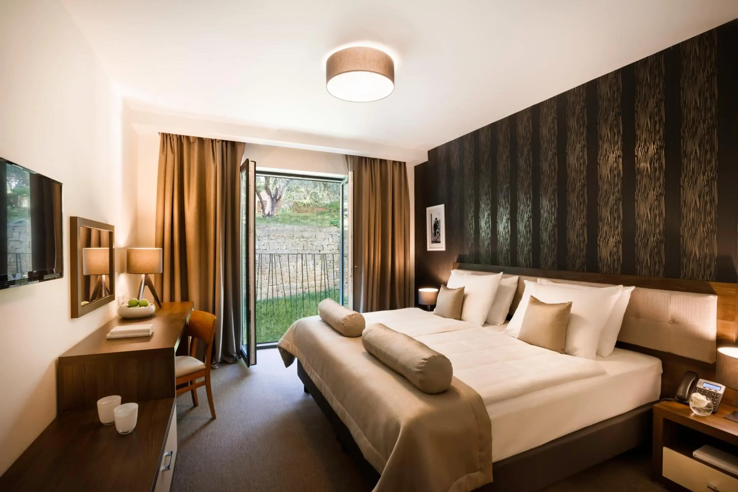 Standard Twin Room with Park View in Remisens BEL MORETTO - Hotel Metropol Annexe Standard Twin Room with Park View in Remisens BEL MORETTO - Hotel Metropol Annexe