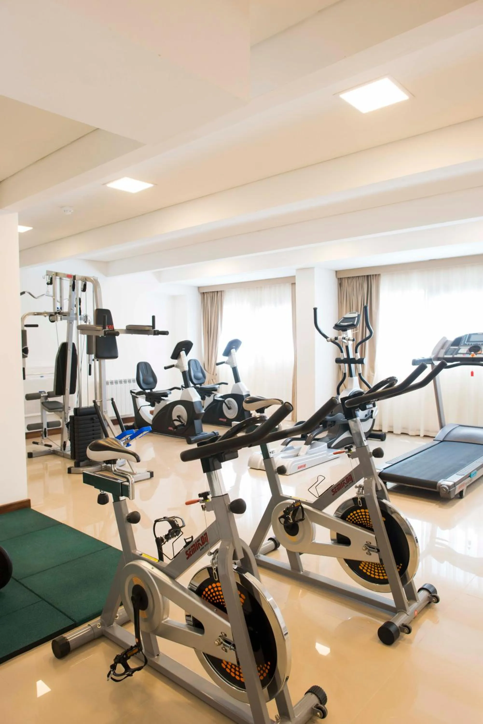 Fitness centre/facilities in Hotel 6 de Octubre